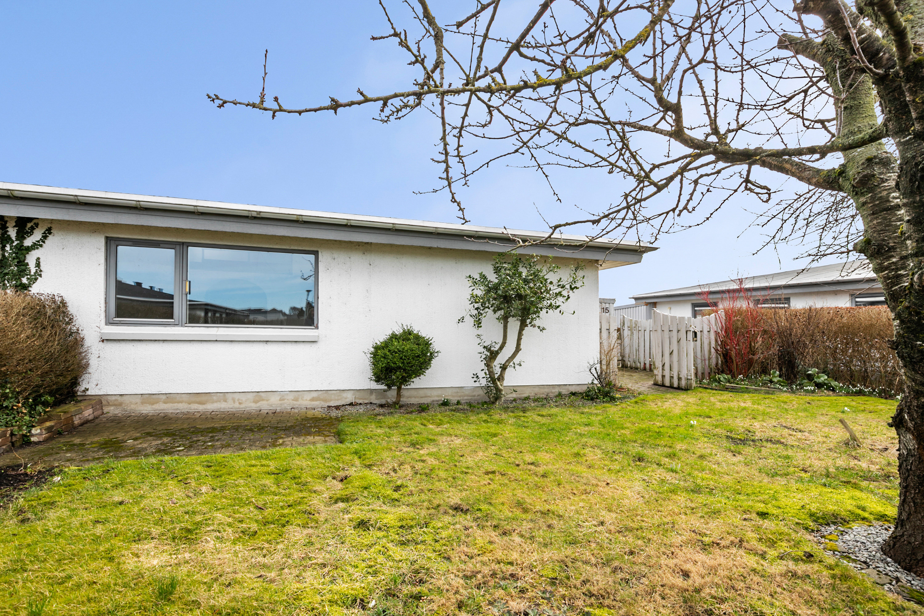 Fremhævet facade billede i fuldskærmstilstand. Billede af Hirsholmene 15, 9700 Brønderslev