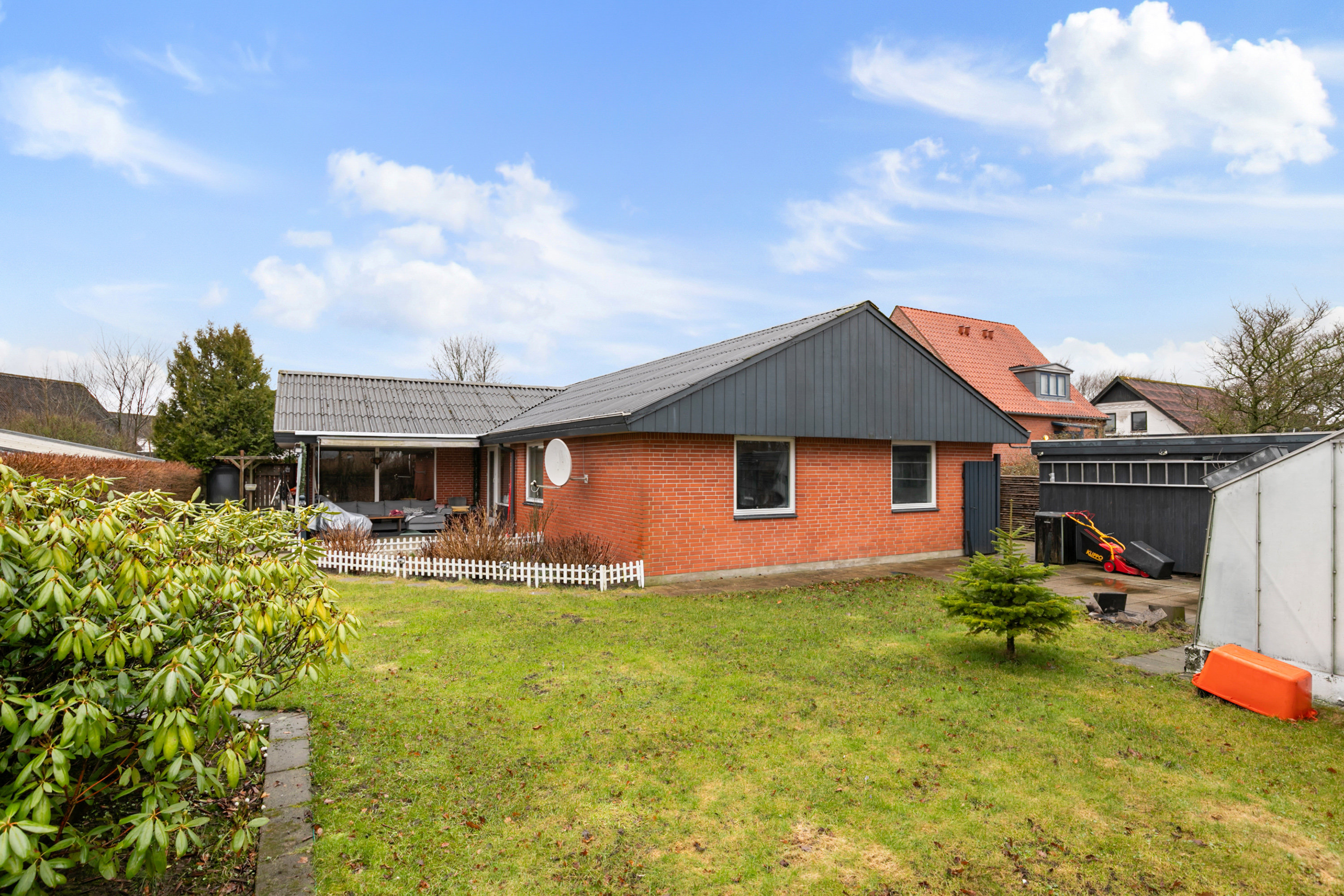 Fremhævet facade billede i fuldskærmstilstand. Billede af Vestergade 48, 9760 Vrå