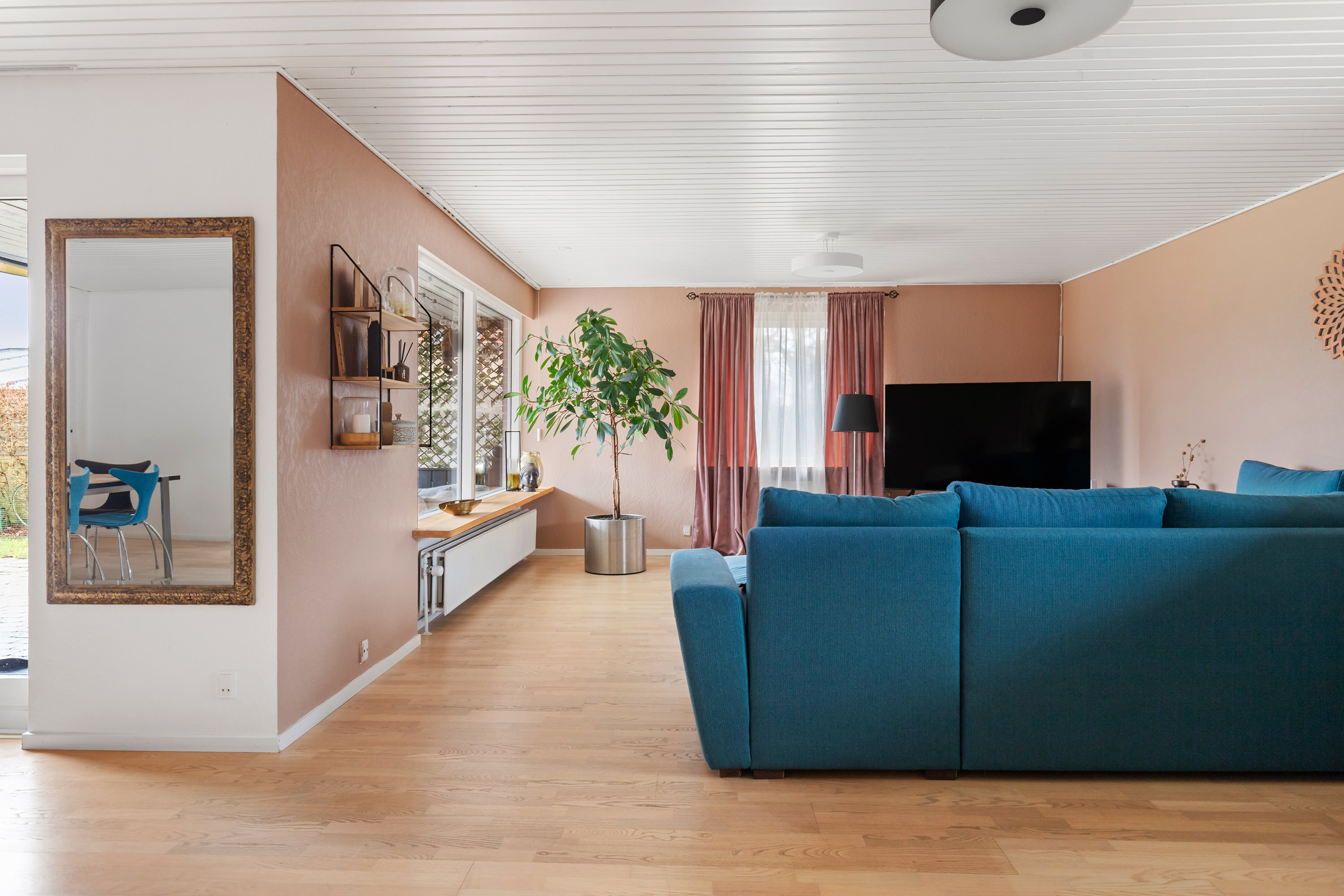 Fremhævet stue billede i fuldskærmstilstand. Billede af Vestergade 48, 9760 Vrå