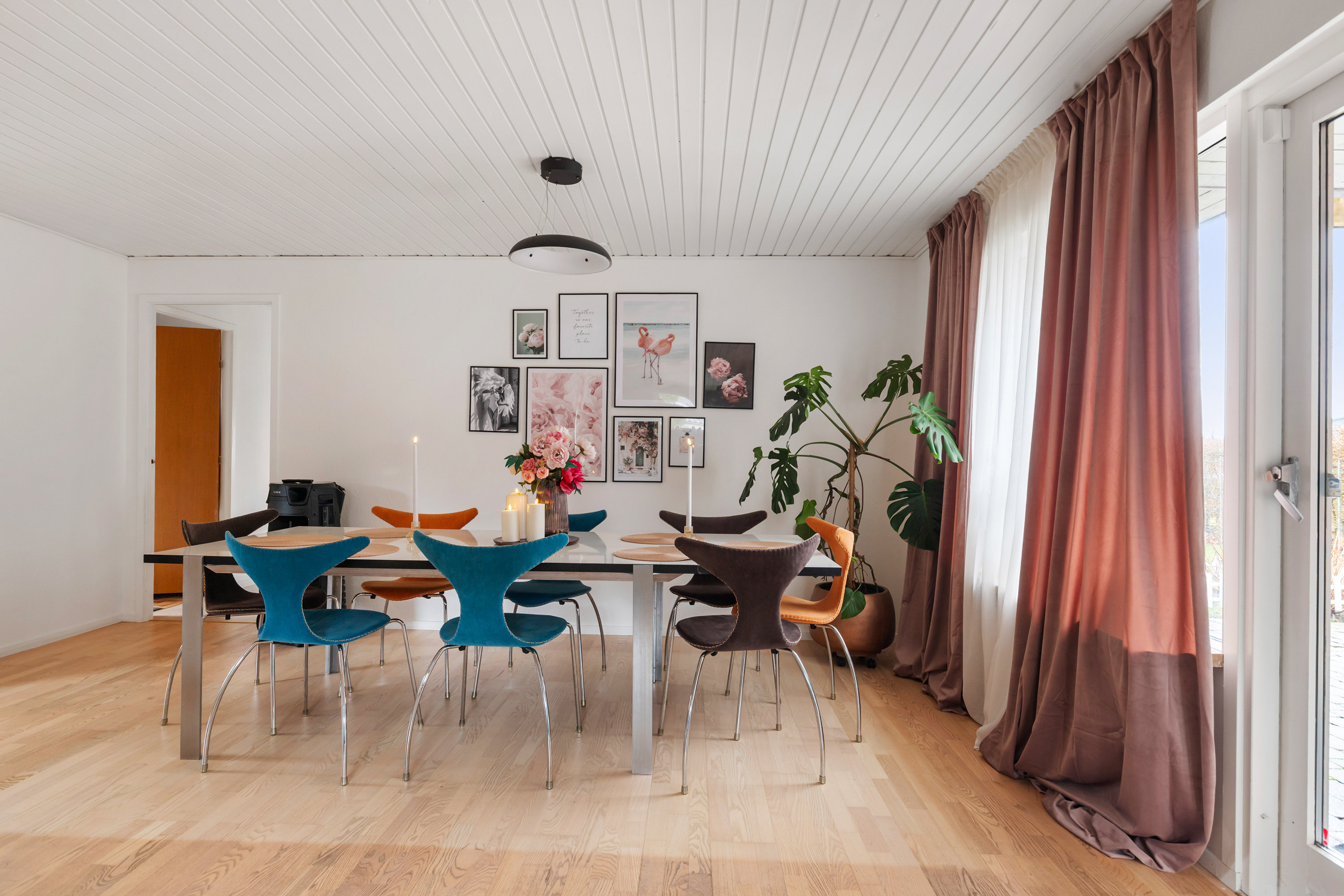 Fremhævet stue billede i fuldskærmstilstand. Billede af Vestergade 48, 9760 Vrå