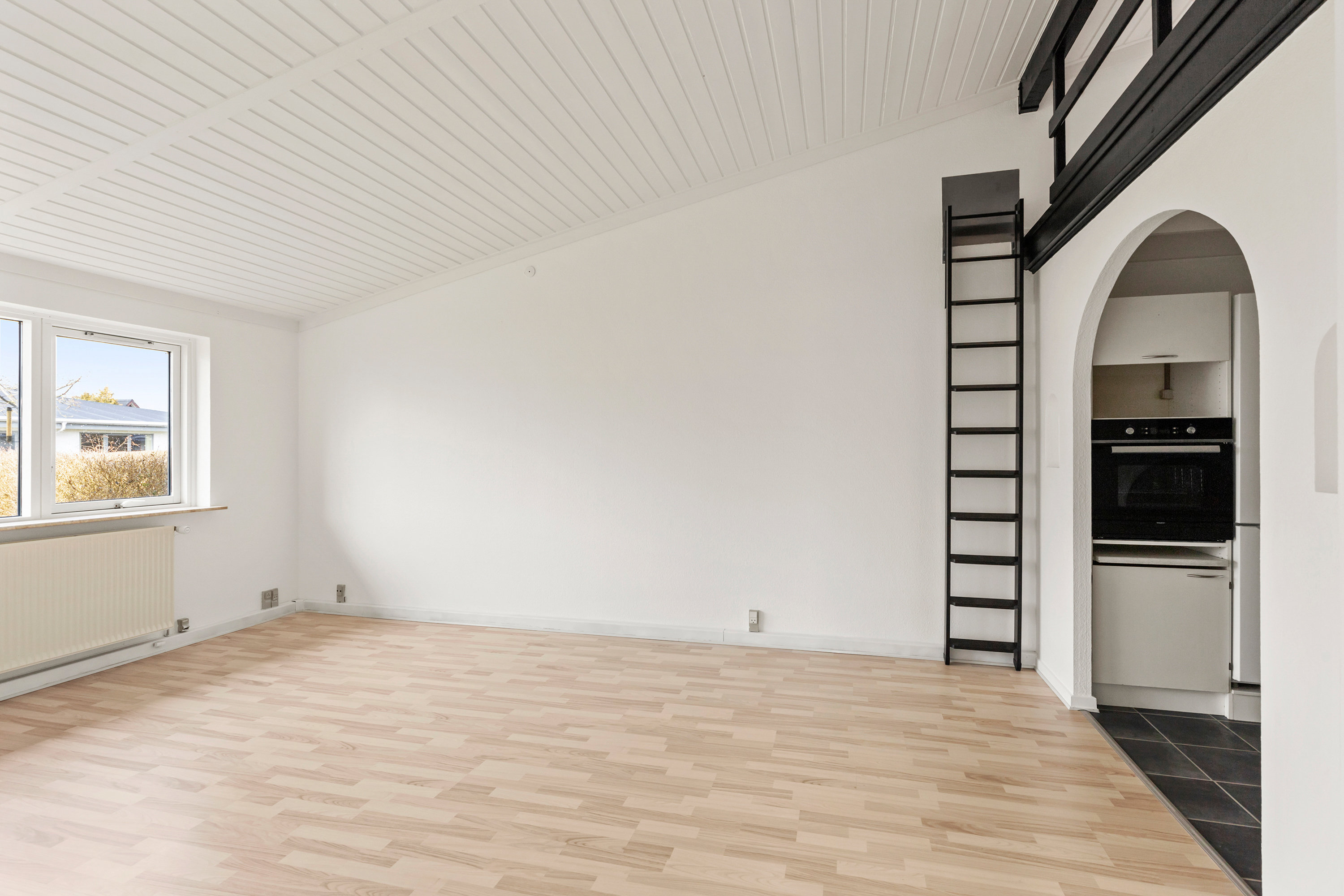 Fremhævet stue billede i fuldskærmstilstand. Billede af Hirsholmene 15, 9700 Brønderslev