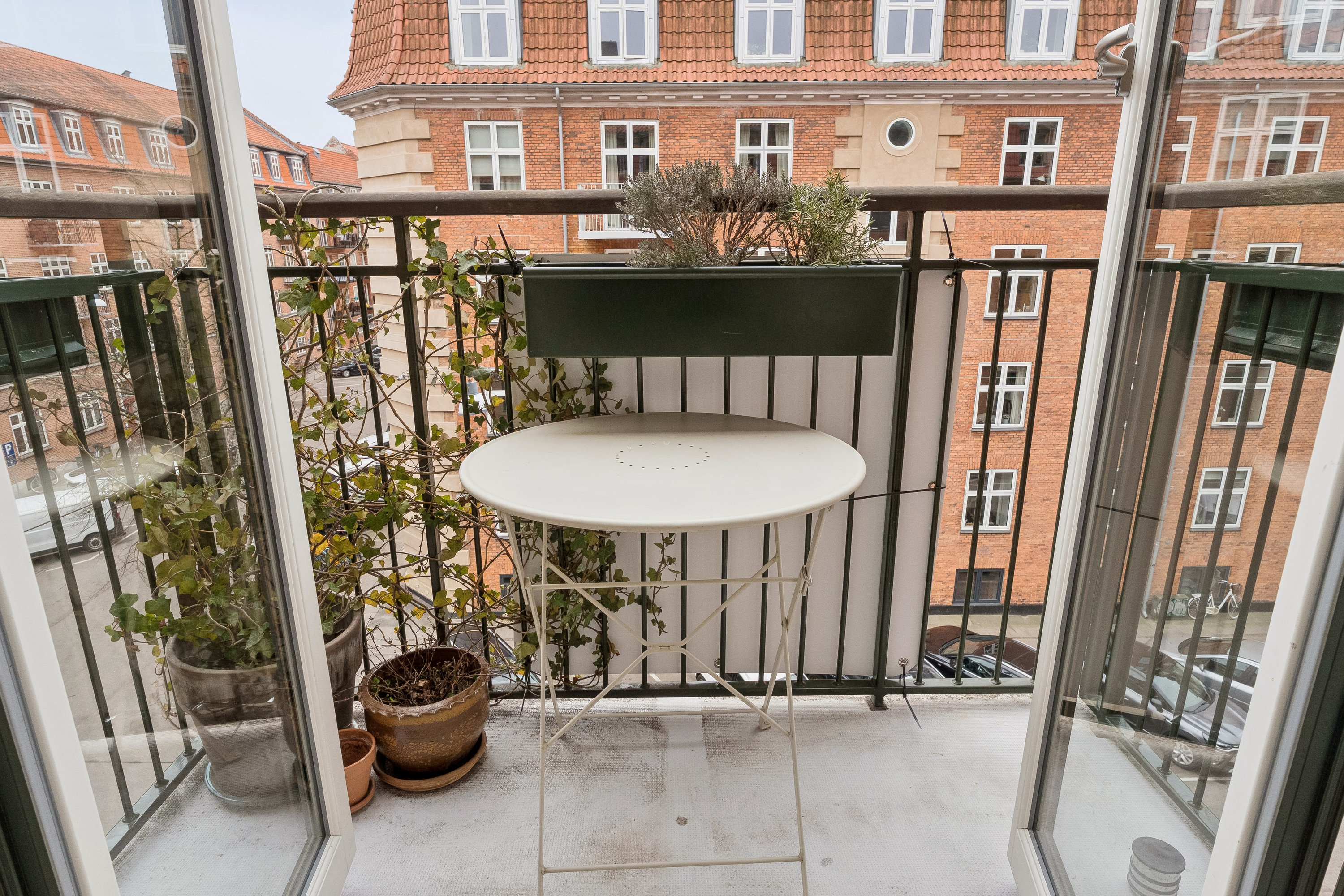 Fremhævet altan billede i fuldskærmstilstand. Billede af Otto Mallings Gade 10, 3. th., 2100 København Ø