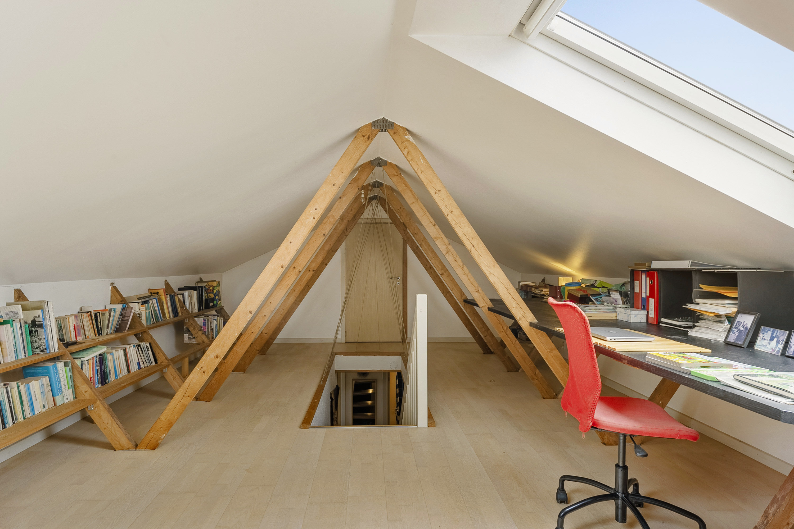 Fremhævet kontor billede i fuldskærmstilstand. Billede af Åsumvej 651, 5240 Odense NØ