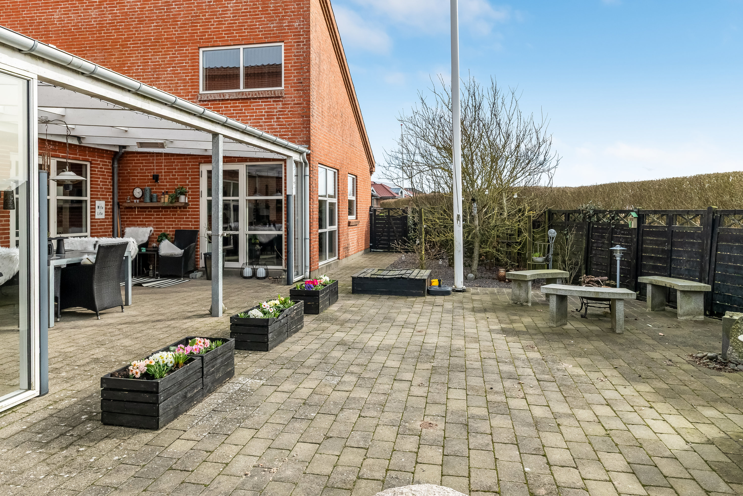 Fremhævet terrasse billede i fuldskærmstilstand. Billede af Mimersvej 74, Nørlem, 7620 Lemvig