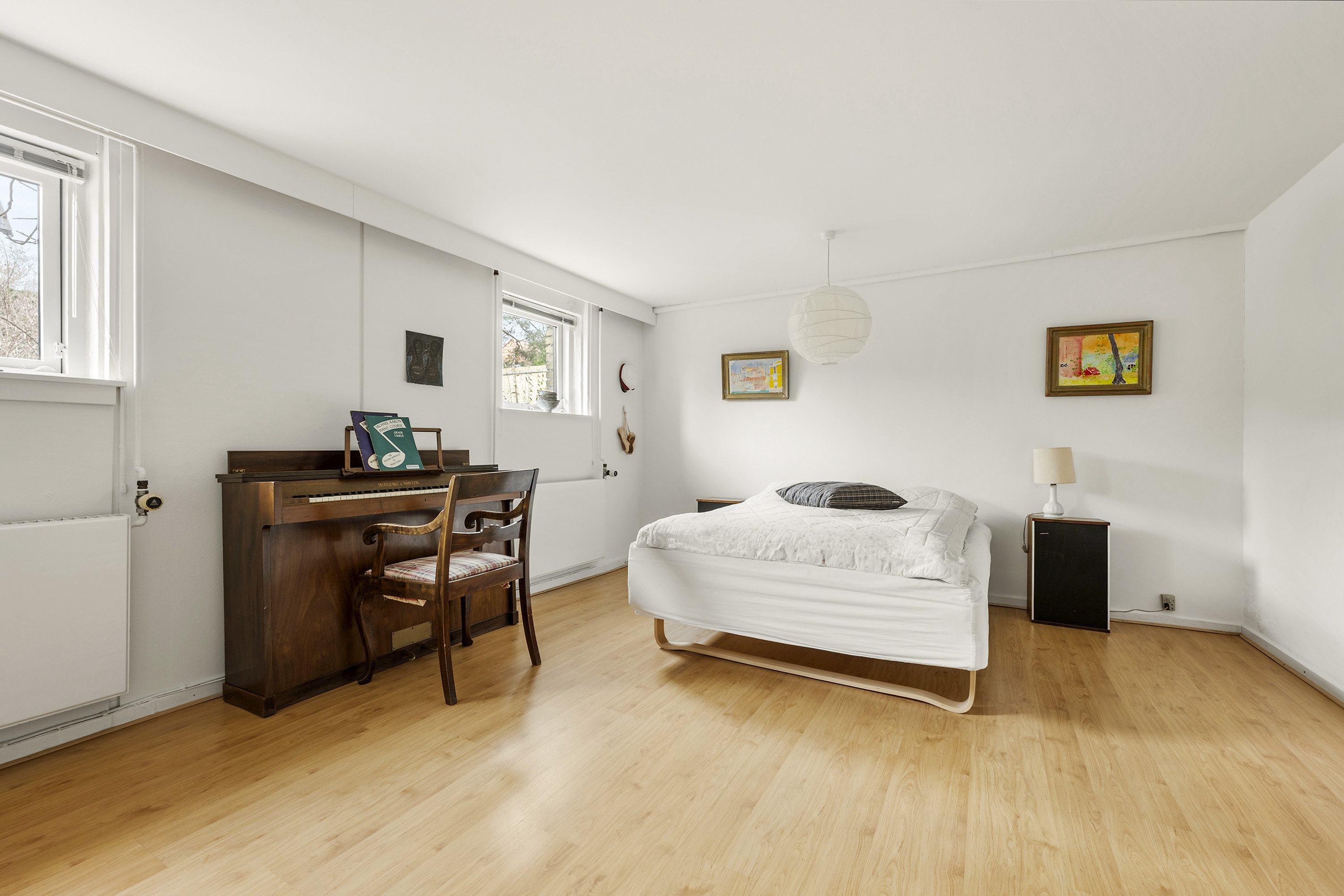 Fremhævet soveværelse billede i fuldskærmstilstand. Billede af Carl Baggers Alle 20, 2920 Charlottenlund