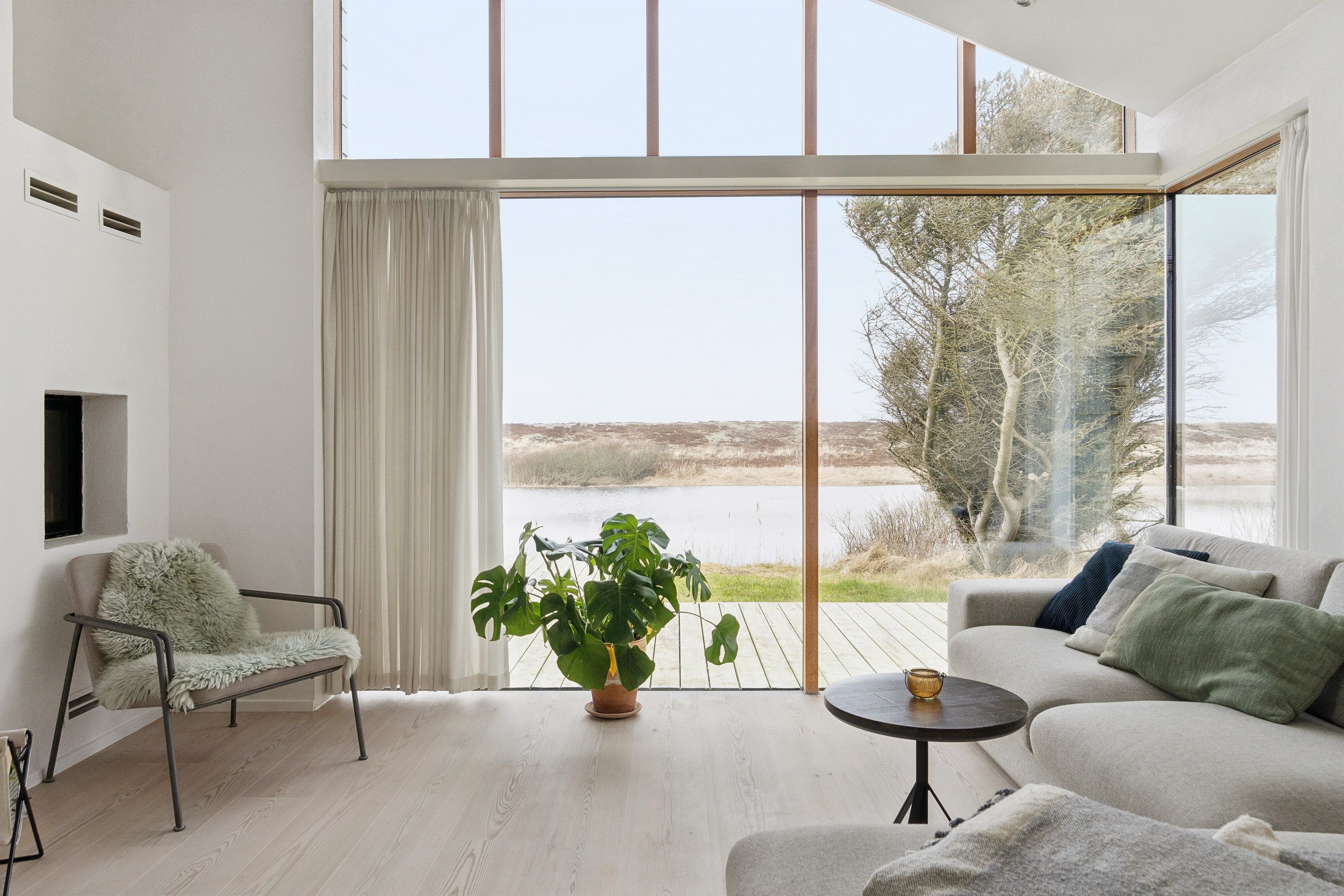 Fremhævet stue billede i fuldskærmstilstand. Billede af Mågevej 35, Agger, 7770 Vestervig