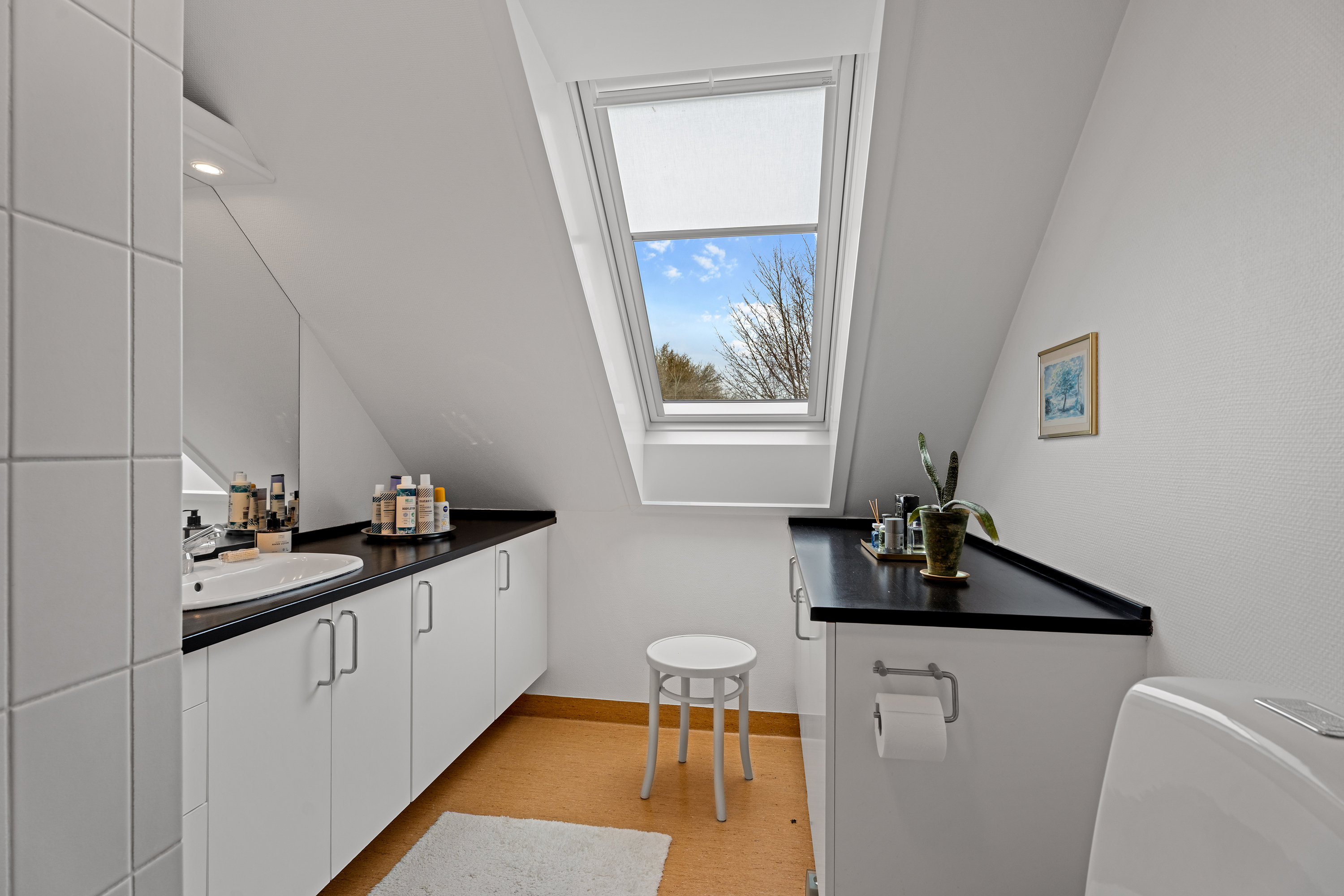 Fremhævet badeværelse billede i fuldskærmstilstand. Billede af Bispevænget 30, 4930 Maribo