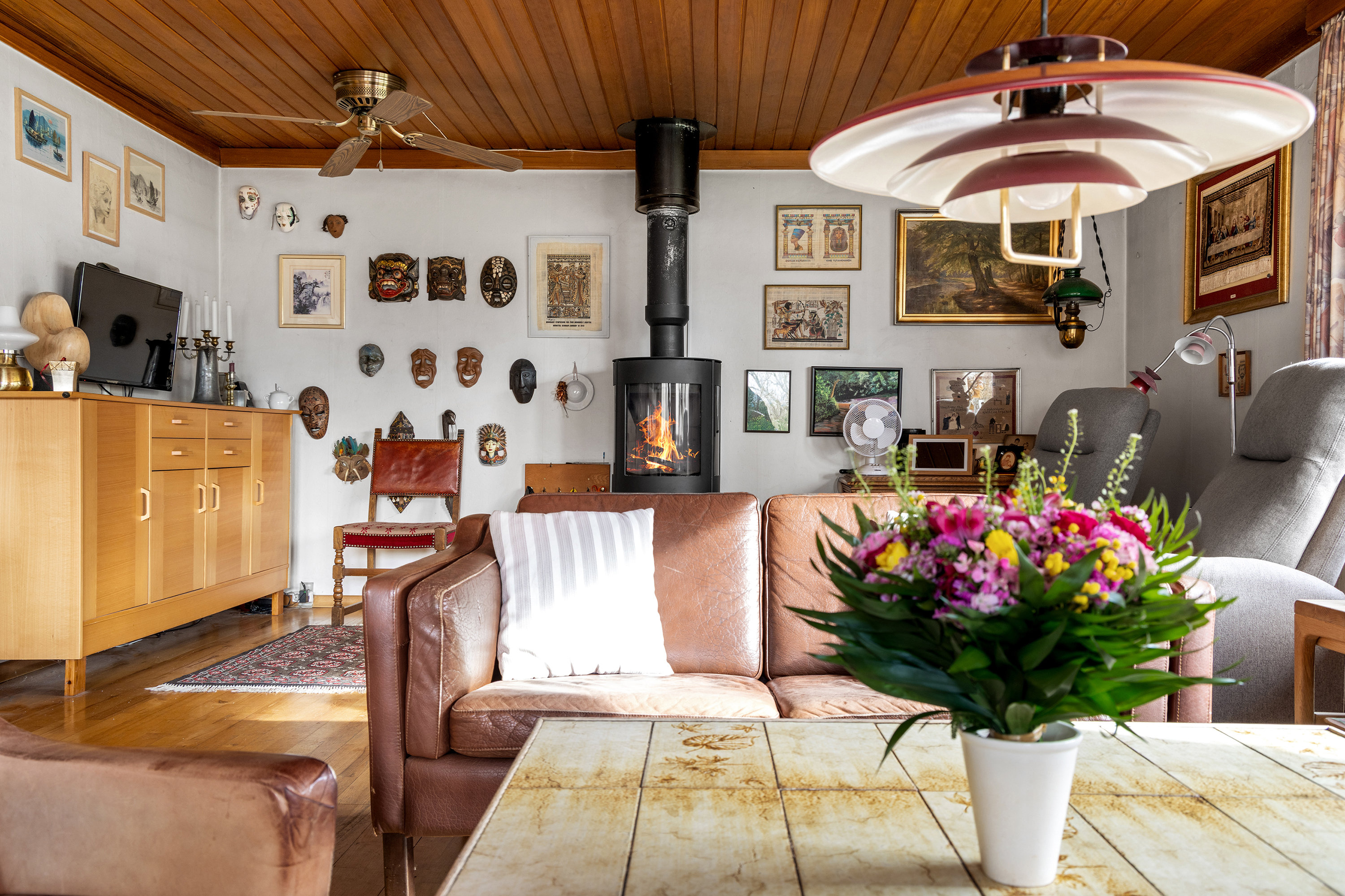 Fremhævet stue billede i fuldskærmstilstand. Billede af Lille Veksøvej 11, 3670 Veksø Sjælland