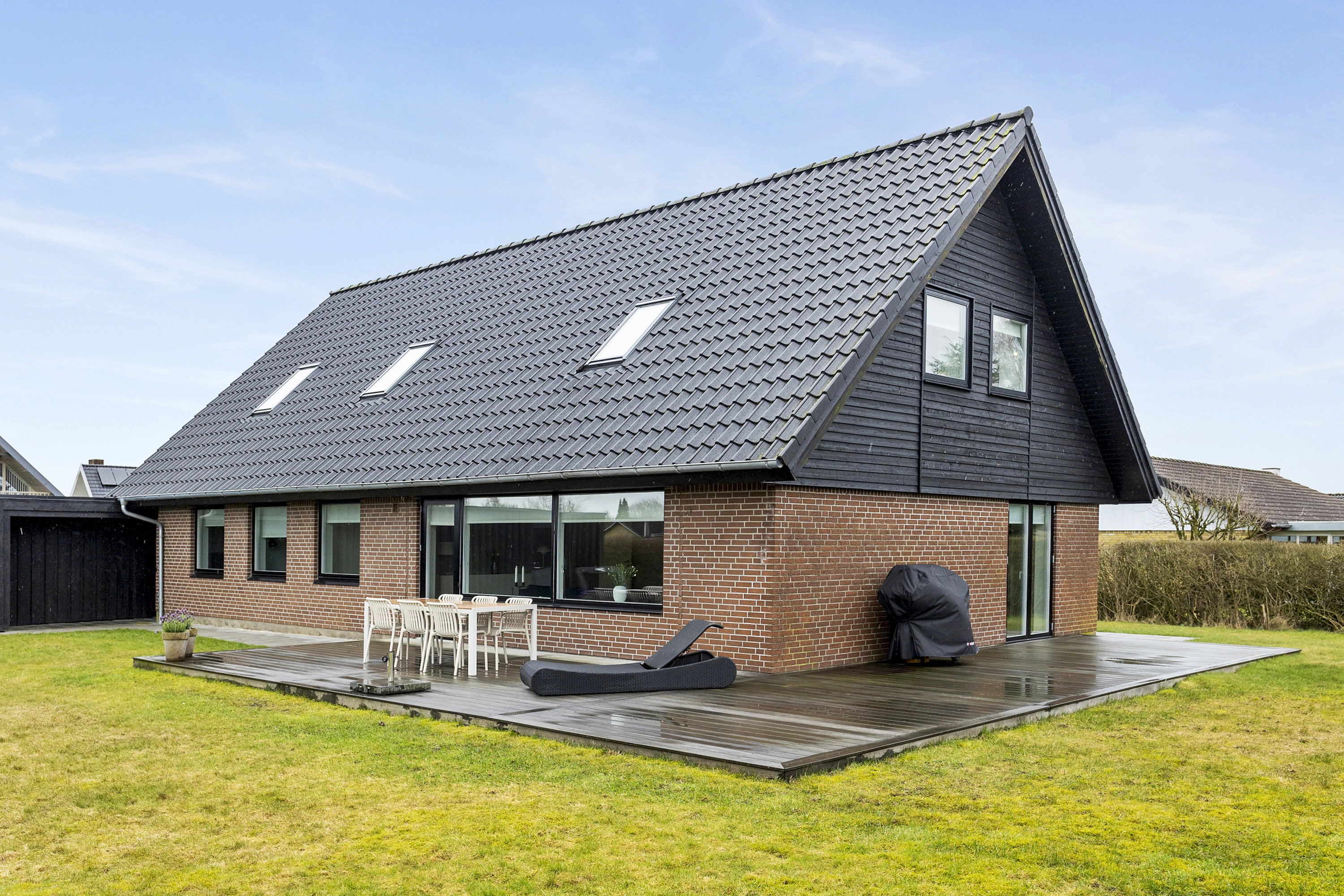 Fremhævet ejendommen billede i fuldskærmstilstand. Billede af Morbærvej 49, 6600 Vejen