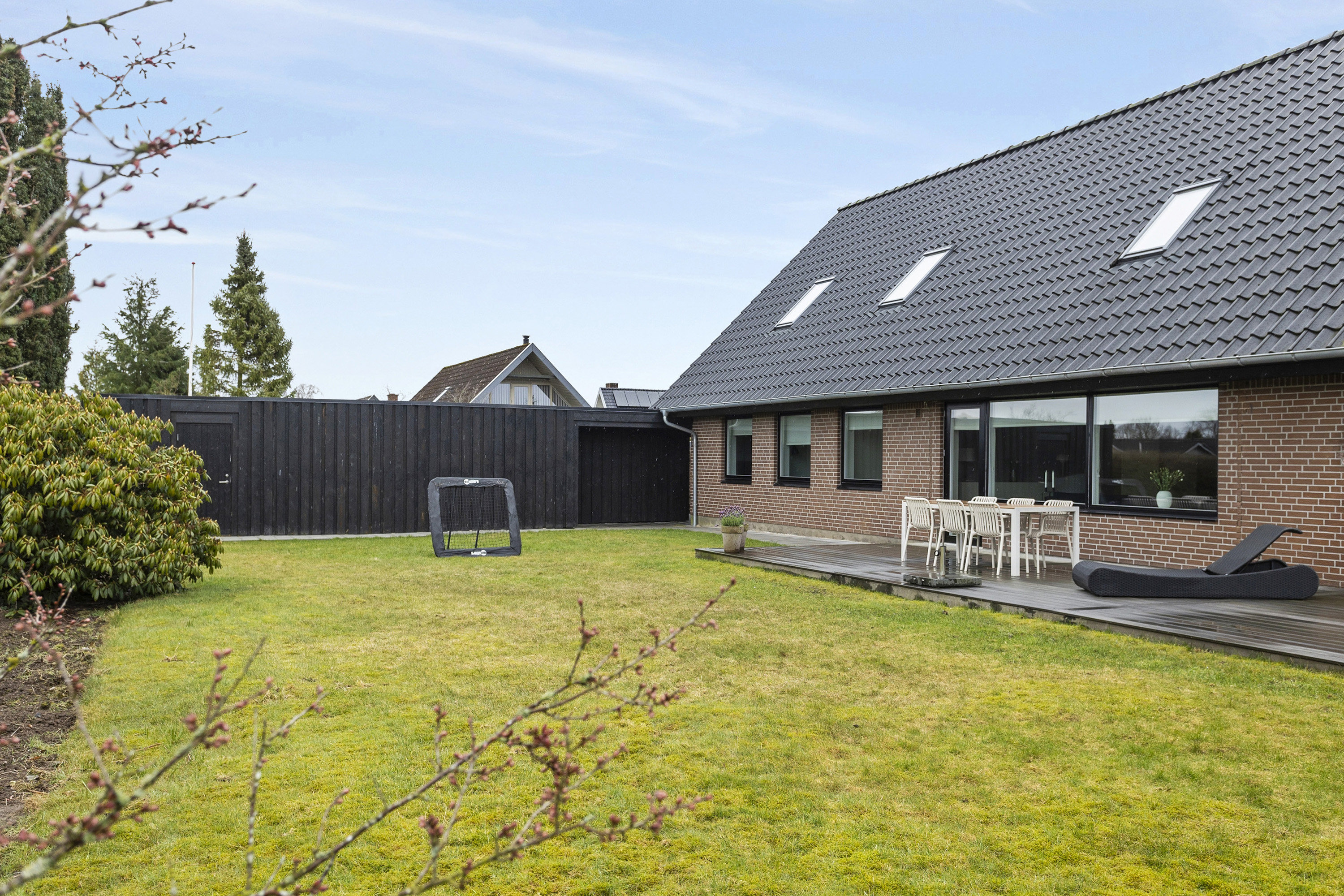 Fremhævet have billede i fuldskærmstilstand. Billede af Morbærvej 49, 6600 Vejen