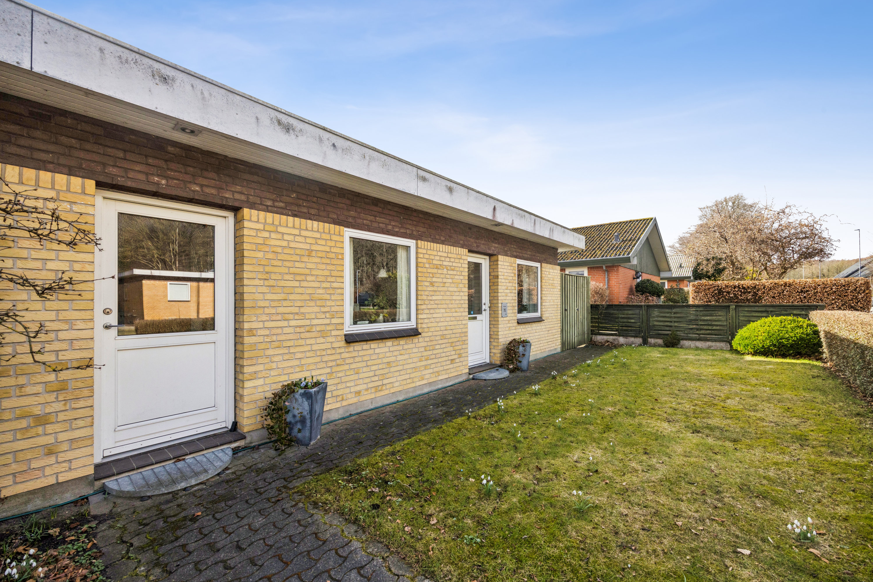 Fremhævet facade billede i fuldskærmstilstand. Billede af Lindevang 7E, 9310 Vodskov