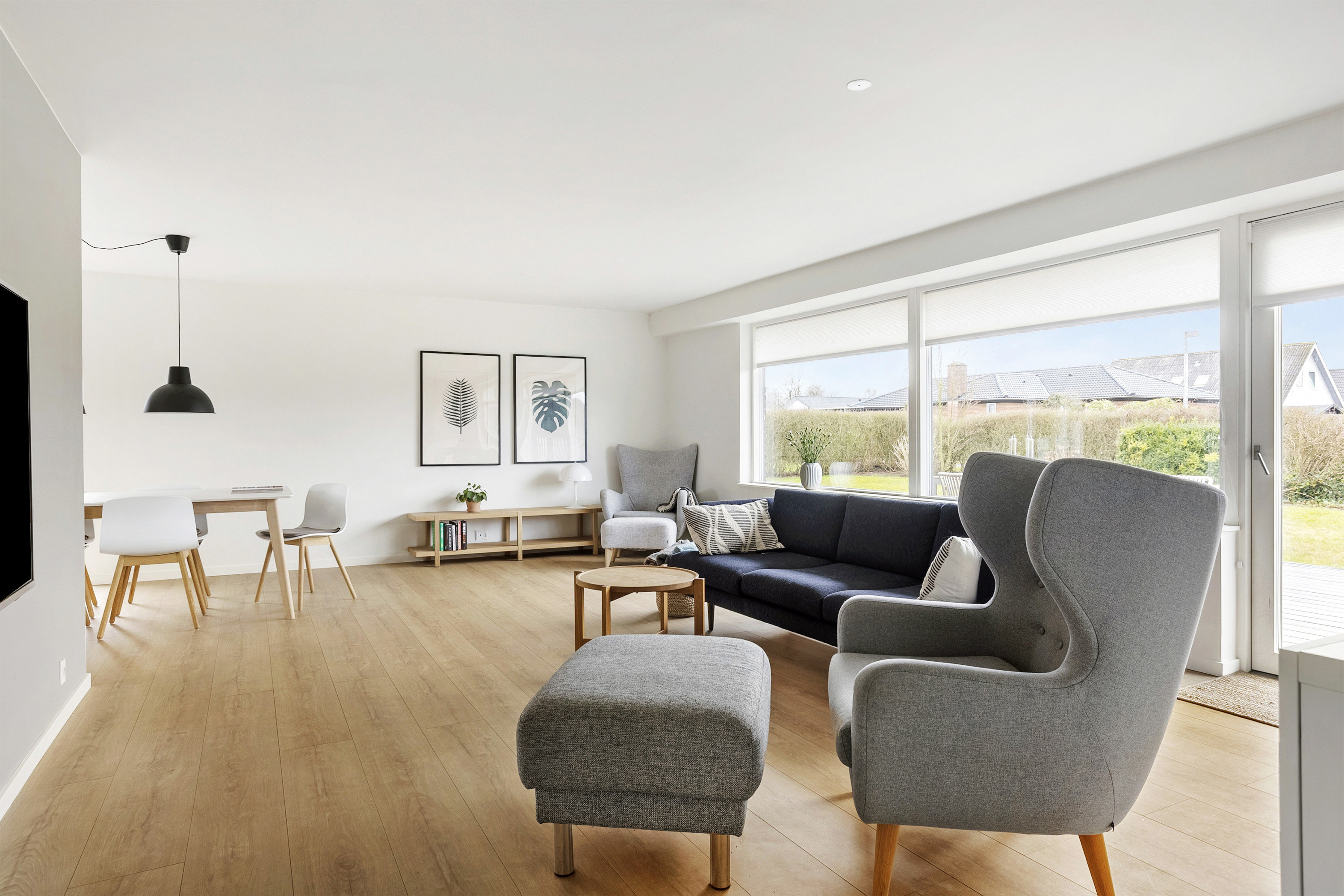 Fremhævet stue billede i fuldskærmstilstand. Billede af Morbærvej 49, 6600 Vejen