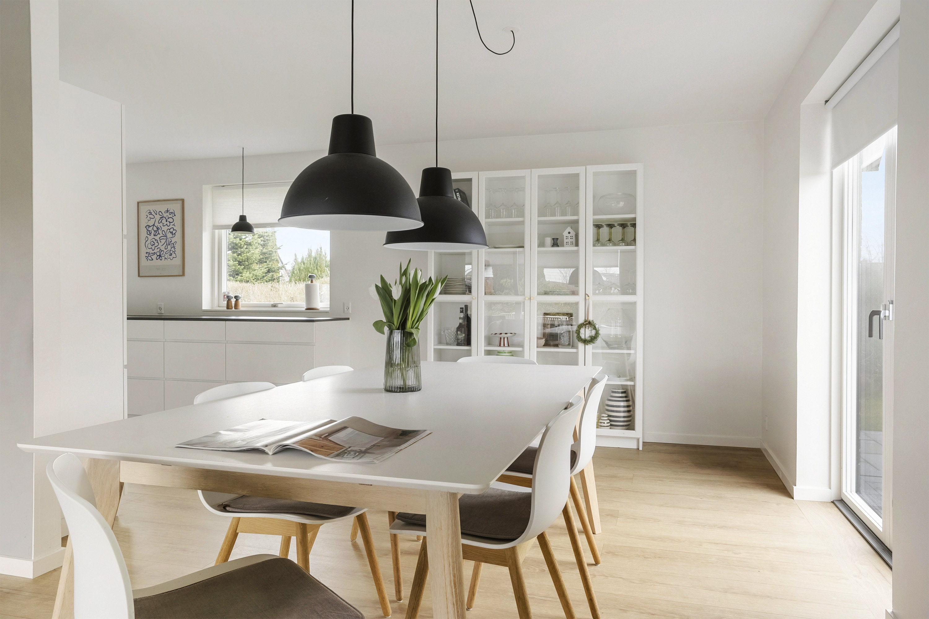 Fremhævet køkken/alrum/stue billede i fuldskærmstilstand. Billede af Morbærvej 49, 6600 Vejen