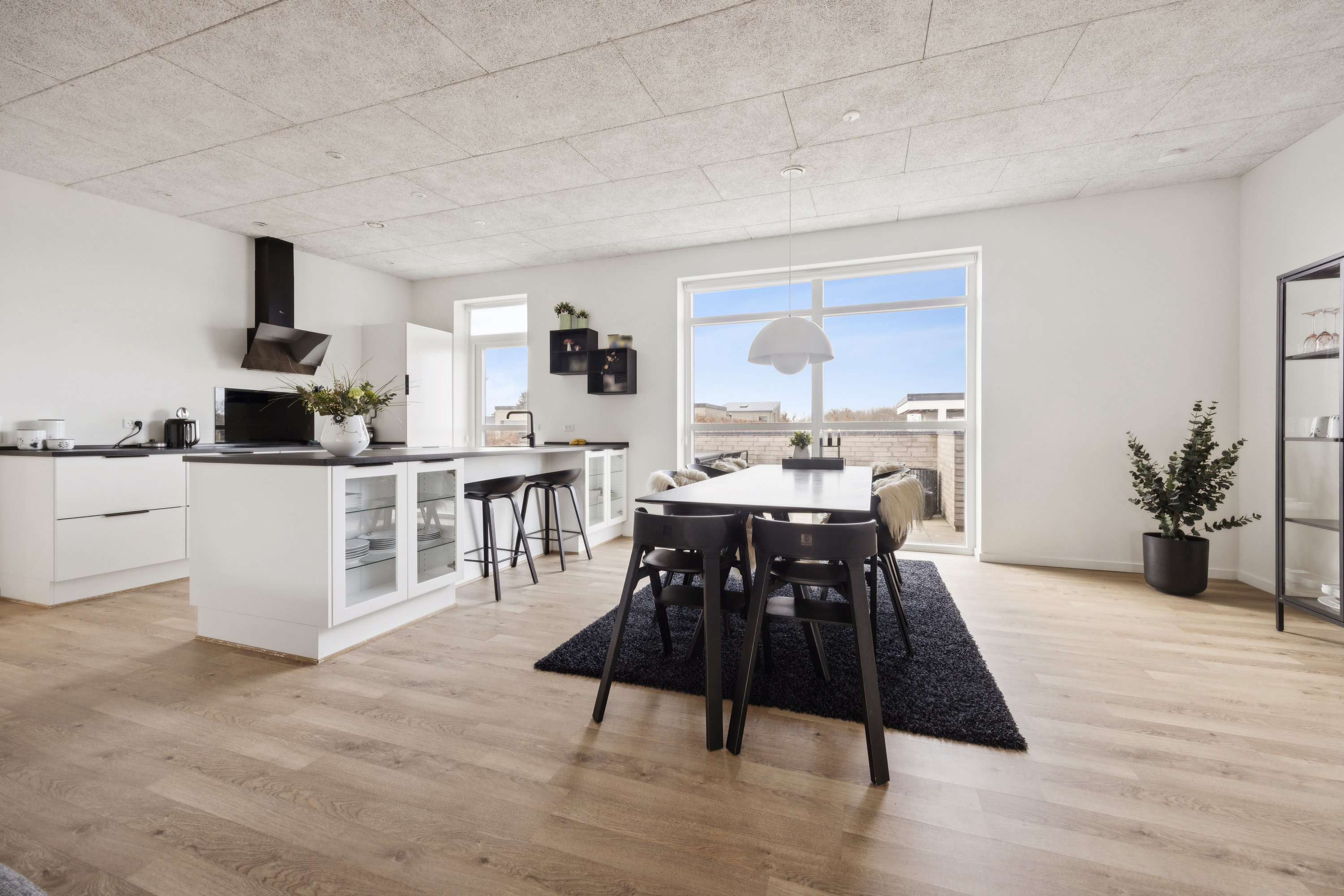 Fremhævet køkken billede i fuldskærmstilstand. Billede af Østermarken 219, 9320 Hjallerup