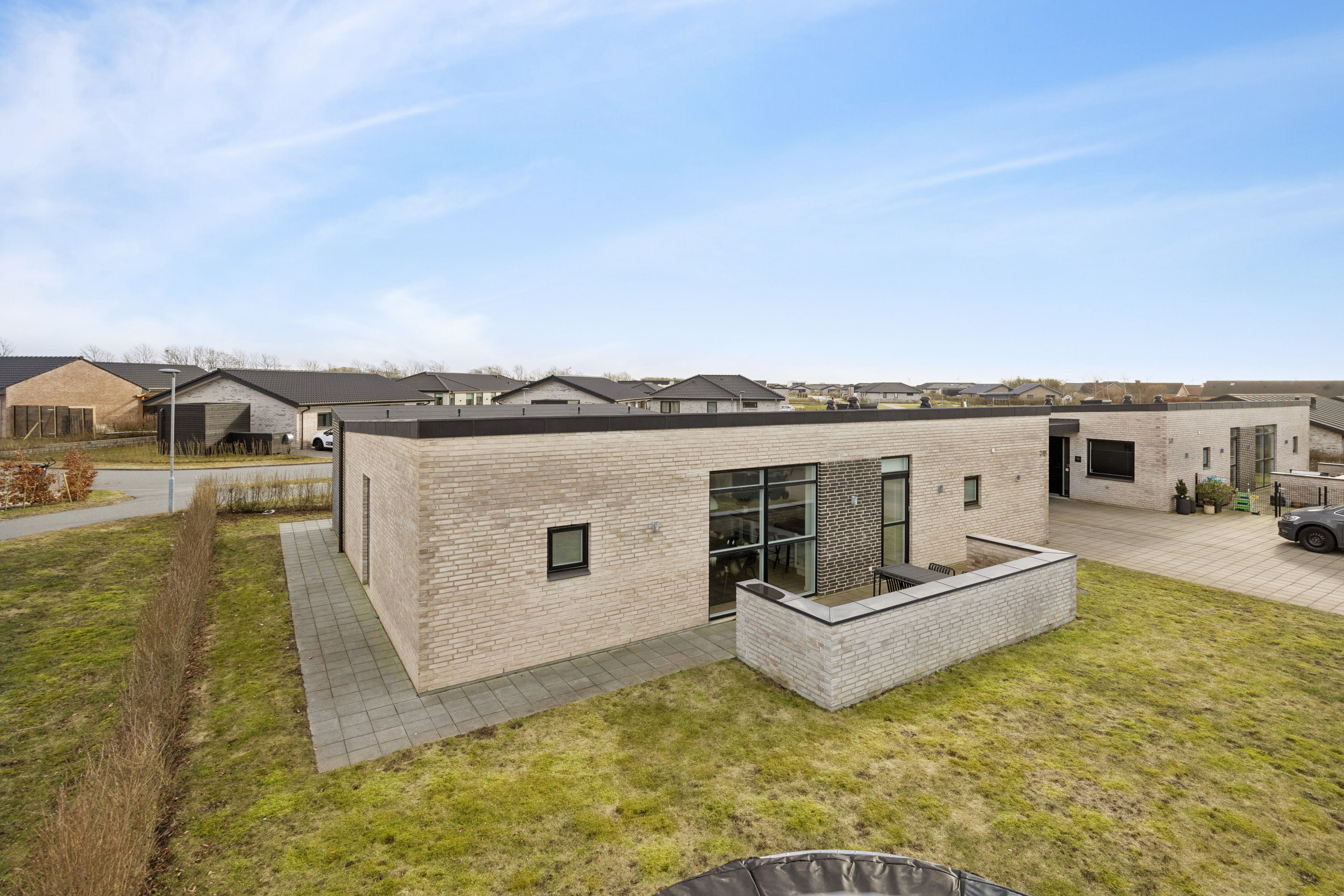 Fremhævet andet billede i fuldskærmstilstand. Billede af Østermarken 219, 9320 Hjallerup