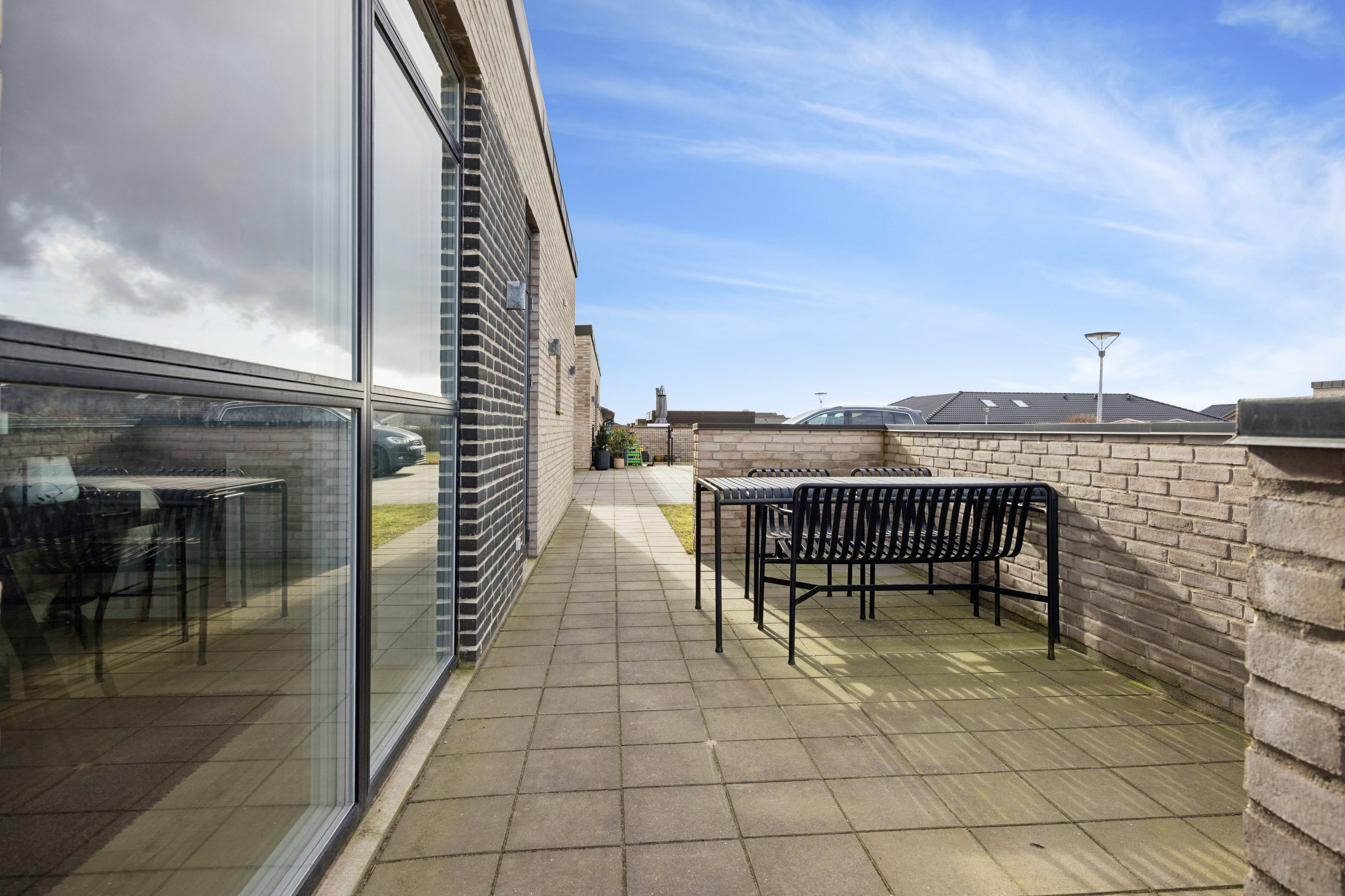 Fremhævet terrasse billede i fuldskærmstilstand. Billede af Østermarken 219, 9320 Hjallerup