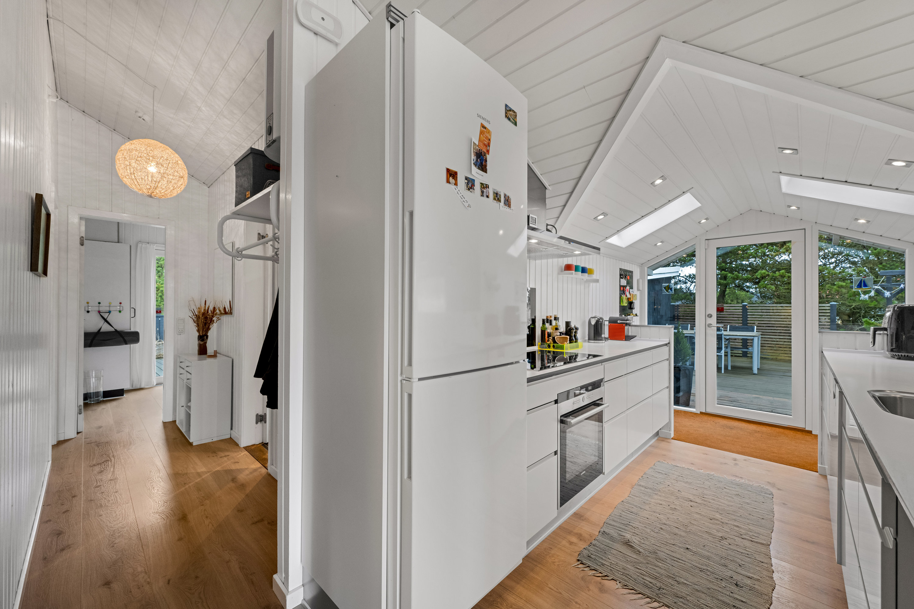 Fremhævet gang billede i fuldskærmstilstand. Billede af Bjerregårdsvej 112, Bjerregaard, 6960 Hvide Sande