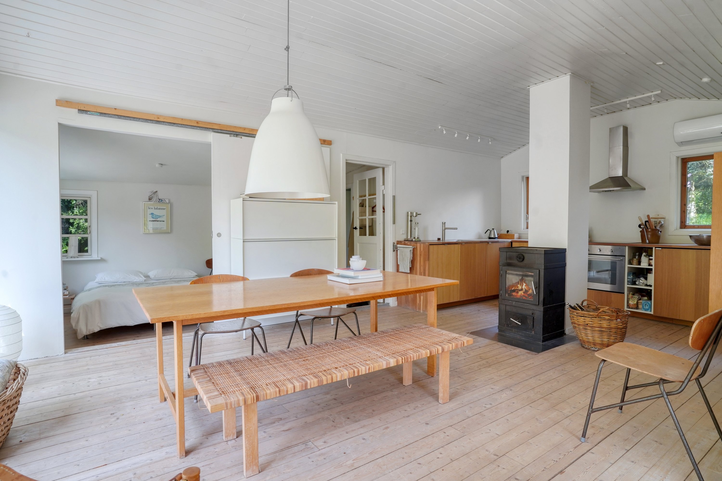 Fremhævet spisestue billede i fuldskærmstilstand. Billede af Gl Havreholmvej 18, 3100 Hornbæk