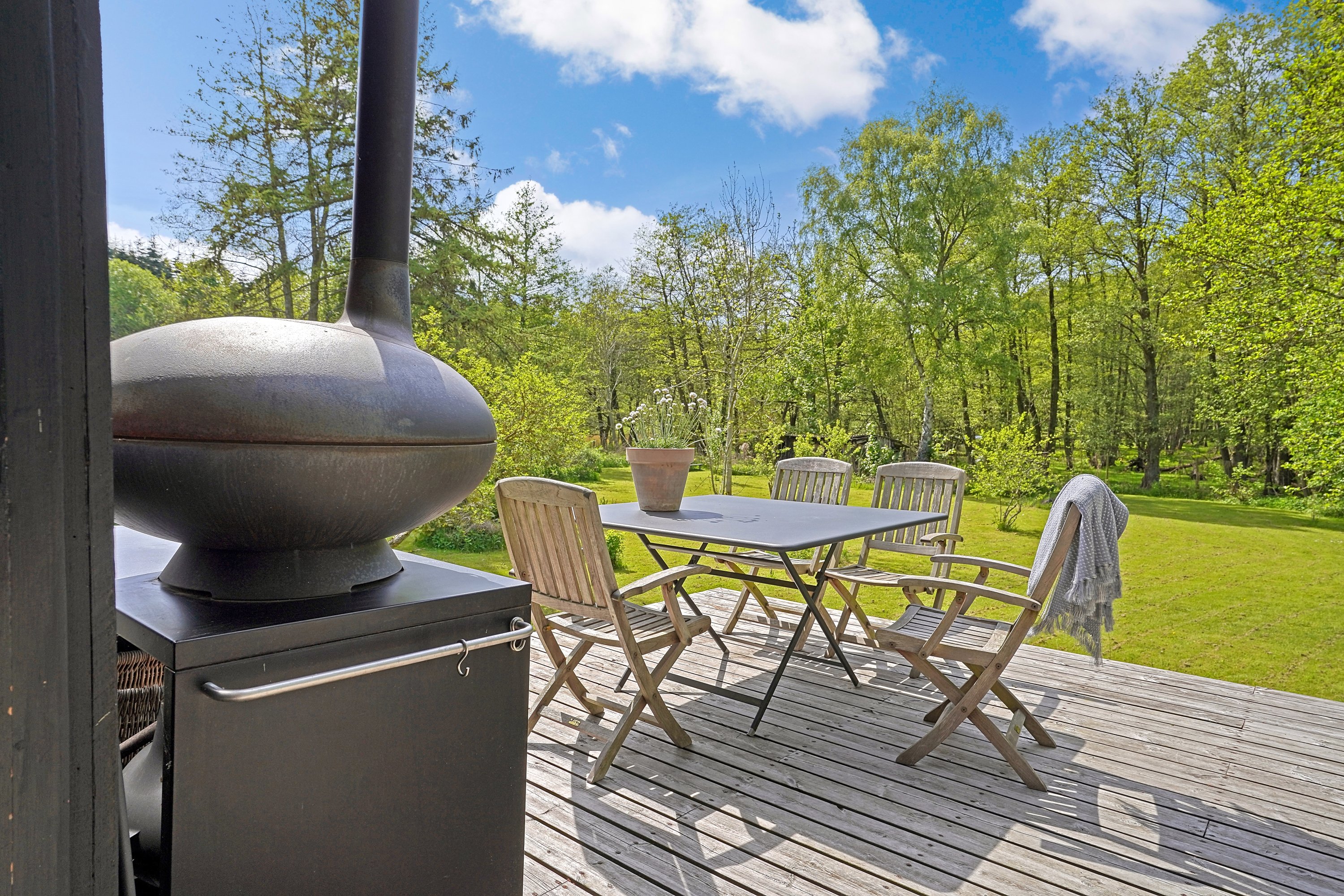 Fremhævet terrasse billede i fuldskærmstilstand. Billede af Gl Havreholmvej 18, 3100 Hornbæk