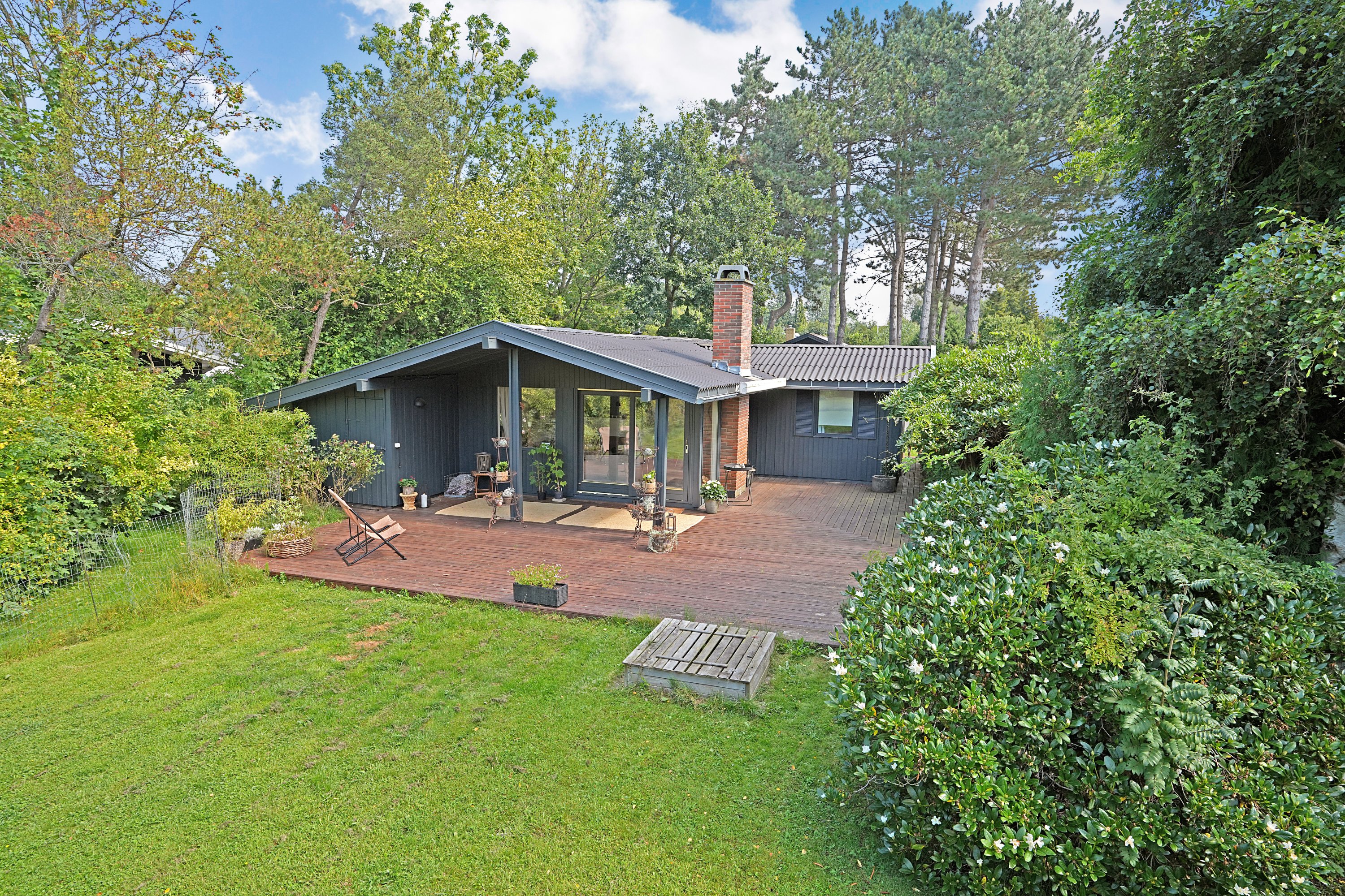 Fremhævet ejendommen billede i fuldskærmstilstand. Billede af Ledgårdsvej 12, 3100 Hornbæk