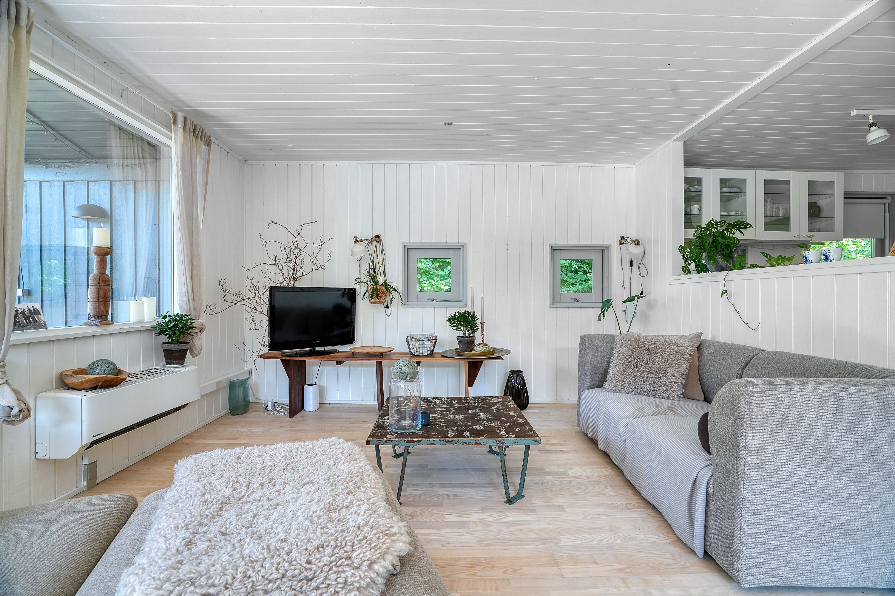 Fremhævet stue billede i fuldskærmstilstand. Billede af Ledgårdsvej 12, 3100 Hornbæk