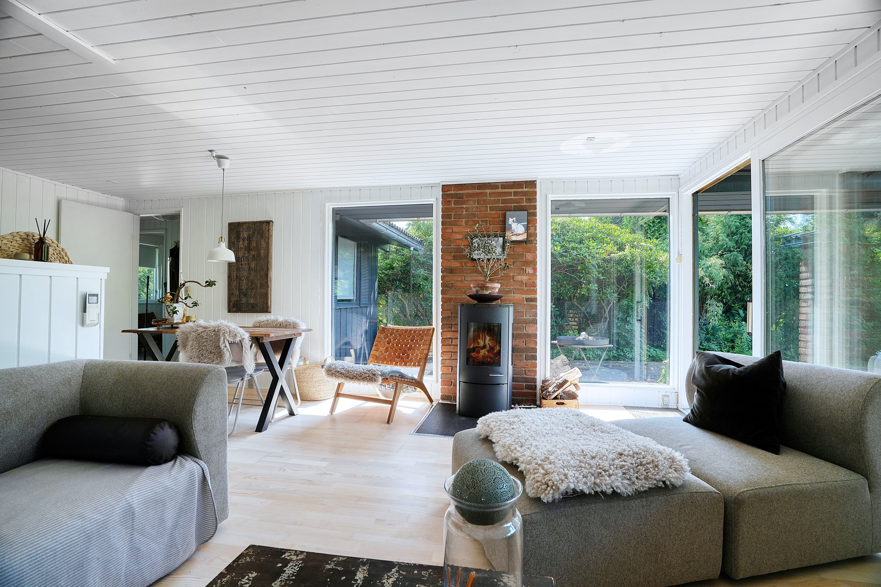 Fremhævet stue billede i fuldskærmstilstand. Billede af Ledgårdsvej 12, 3100 Hornbæk