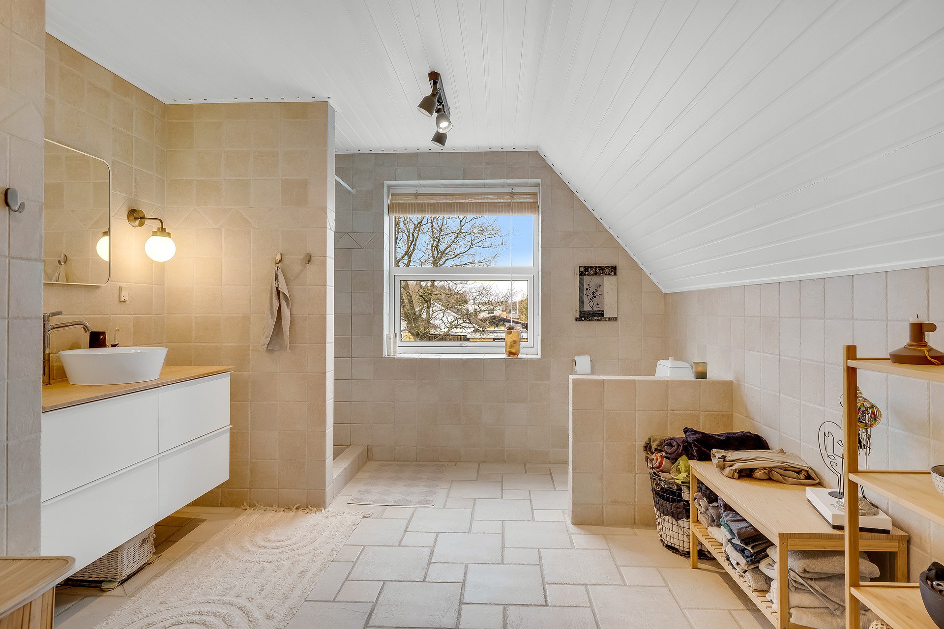 Fremhævet  billede i fuldskærmstilstand. Billede af Klematisvej 10, Mejdal, 7500 Holstebro