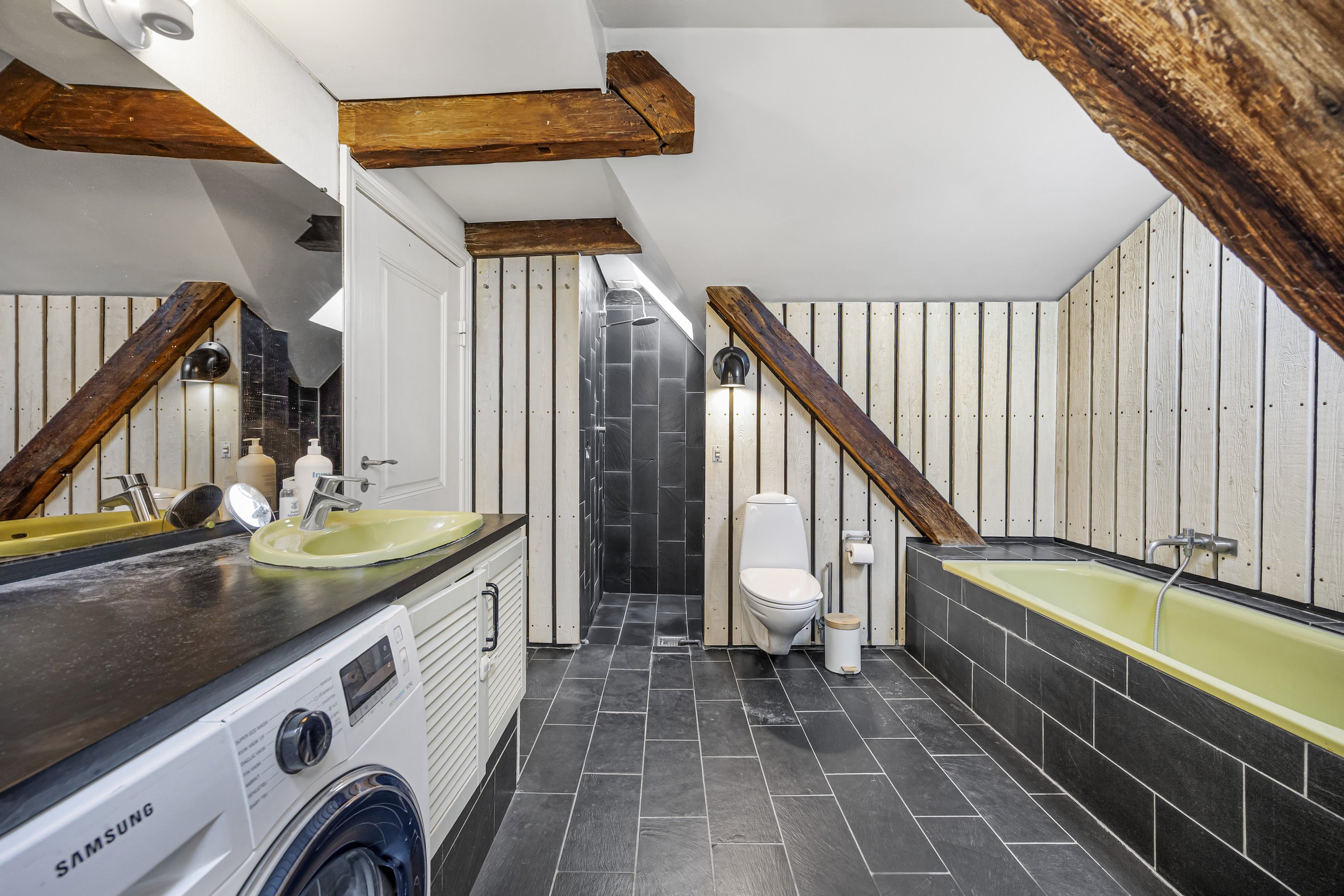 Fremhævet  billede i fuldskærmstilstand. Billede af Strandgade 14, 4. tv., 1401 København K