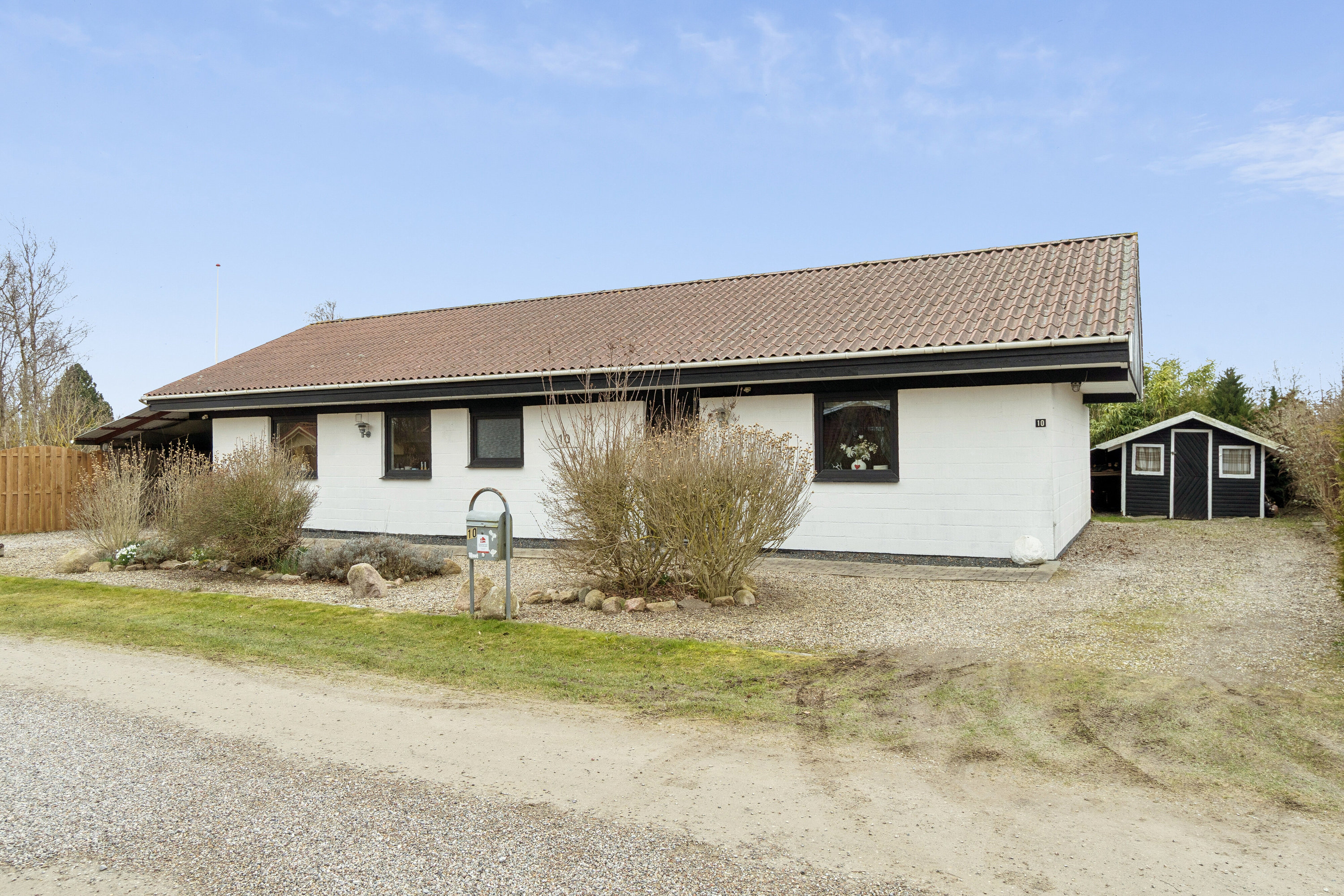 Fremhævet set fra vejen billede i fuldskærmstilstand. Billede af Orhøjvej 10, Næsby Strand, 4200 Slagelse