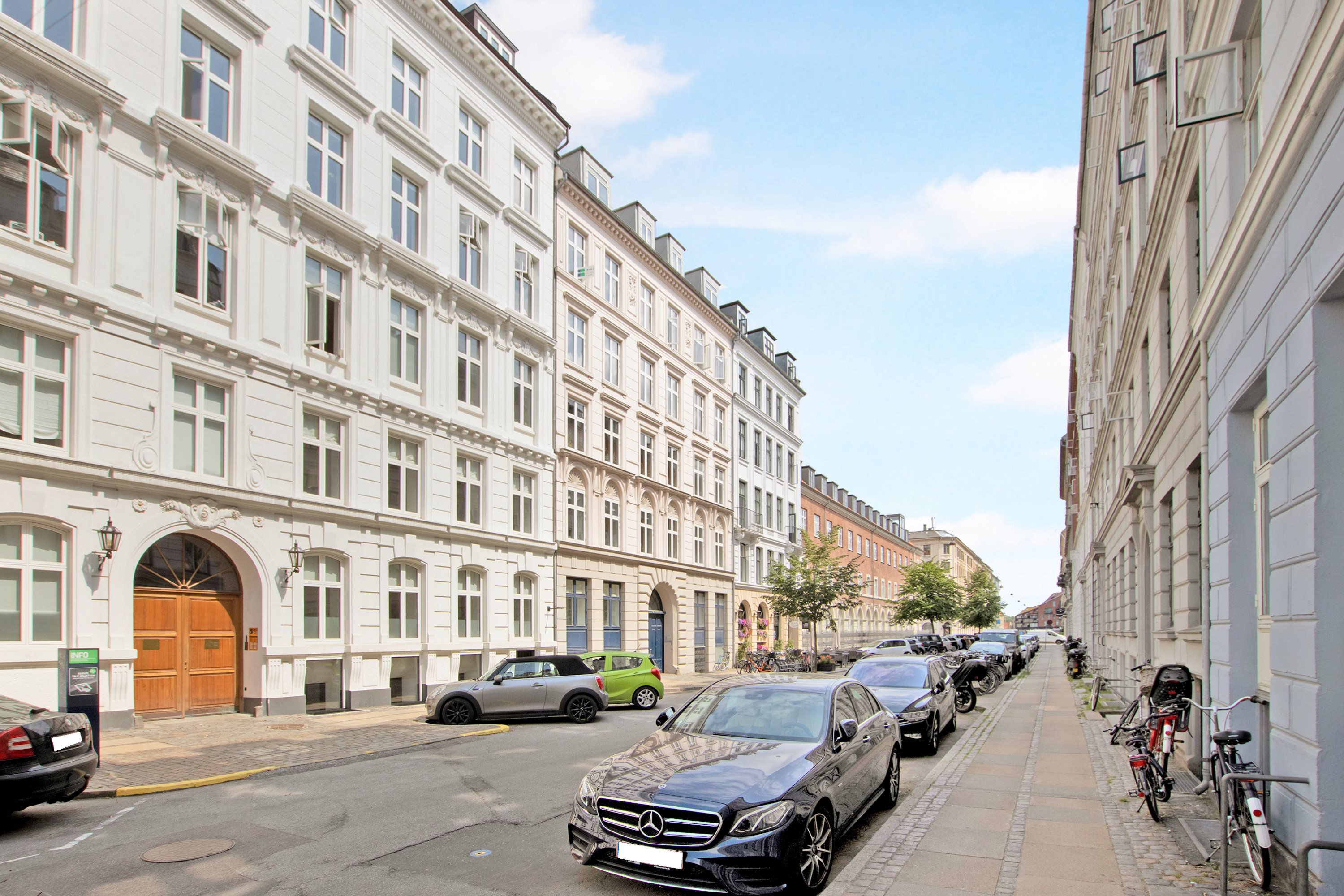 Fremhævet  billede i fuldskærmstilstand. Billede af Herluf Trolles Gade 7, st.. th., 1052 København K