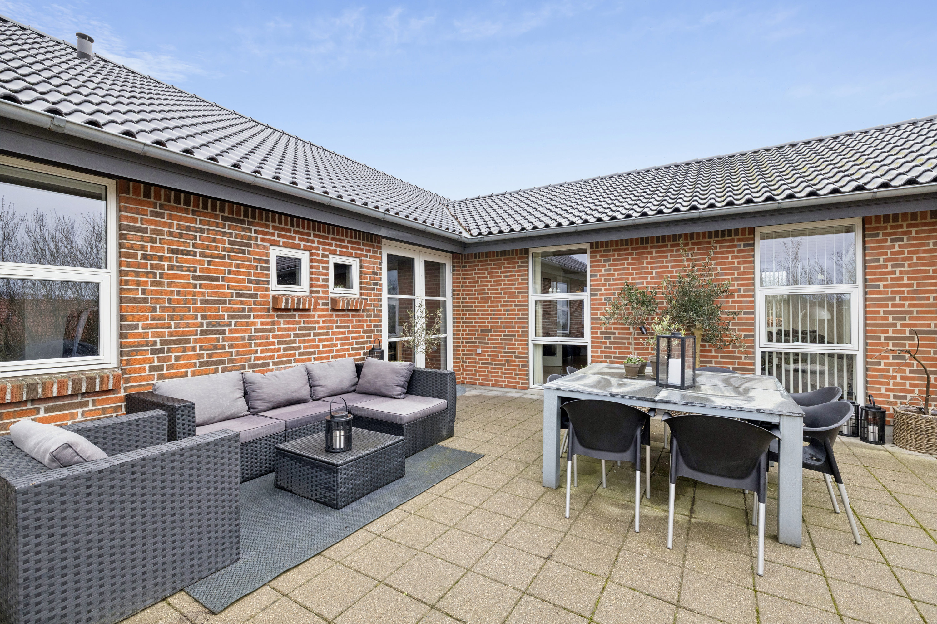 Fremhævet terrasse billede i fuldskærmstilstand. Billede af Vagtelvej 1, 8660 Skanderborg