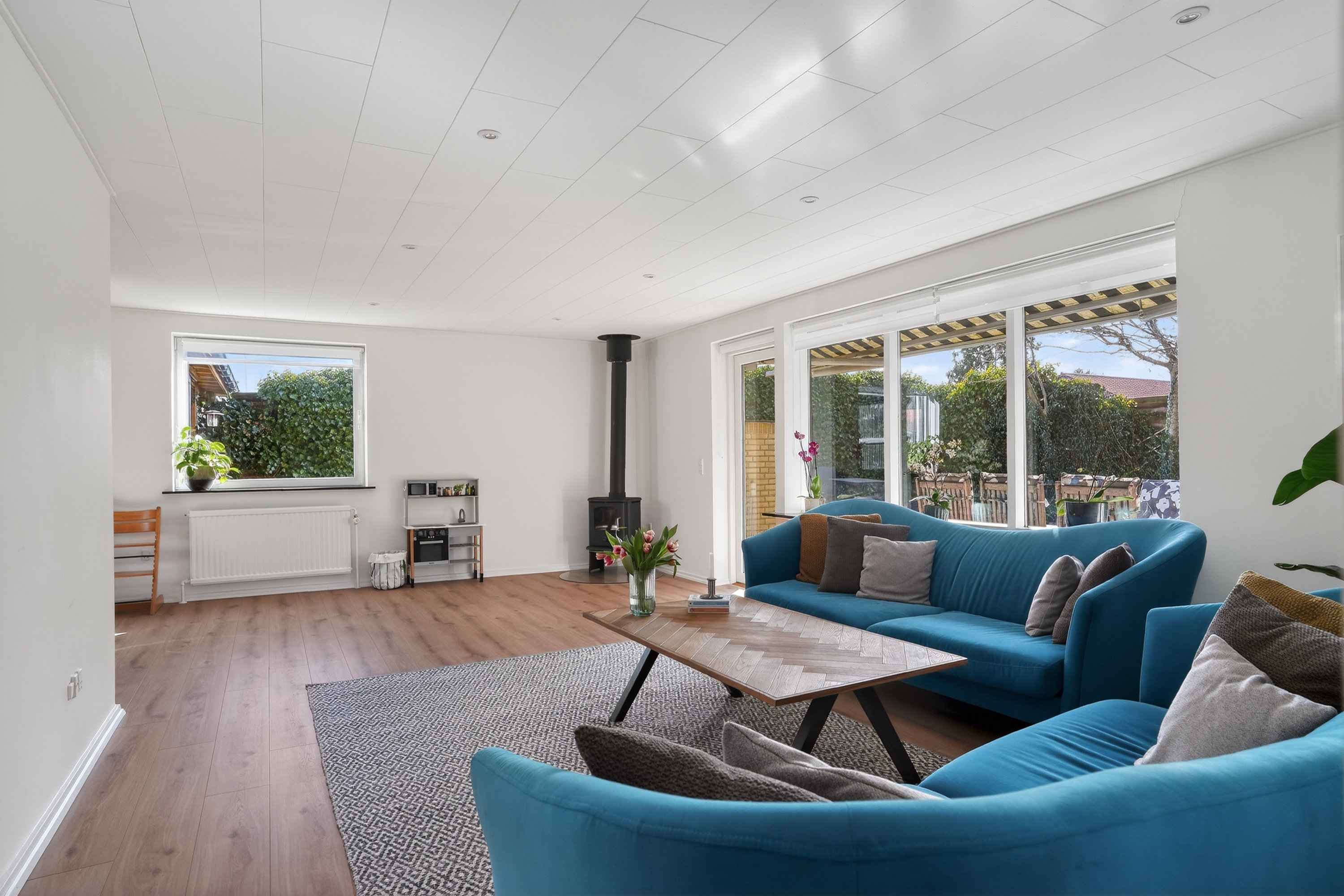 Fremhævet stue billede i fuldskærmstilstand. Billede af Skovvænget 2, 3480 Fredensborg