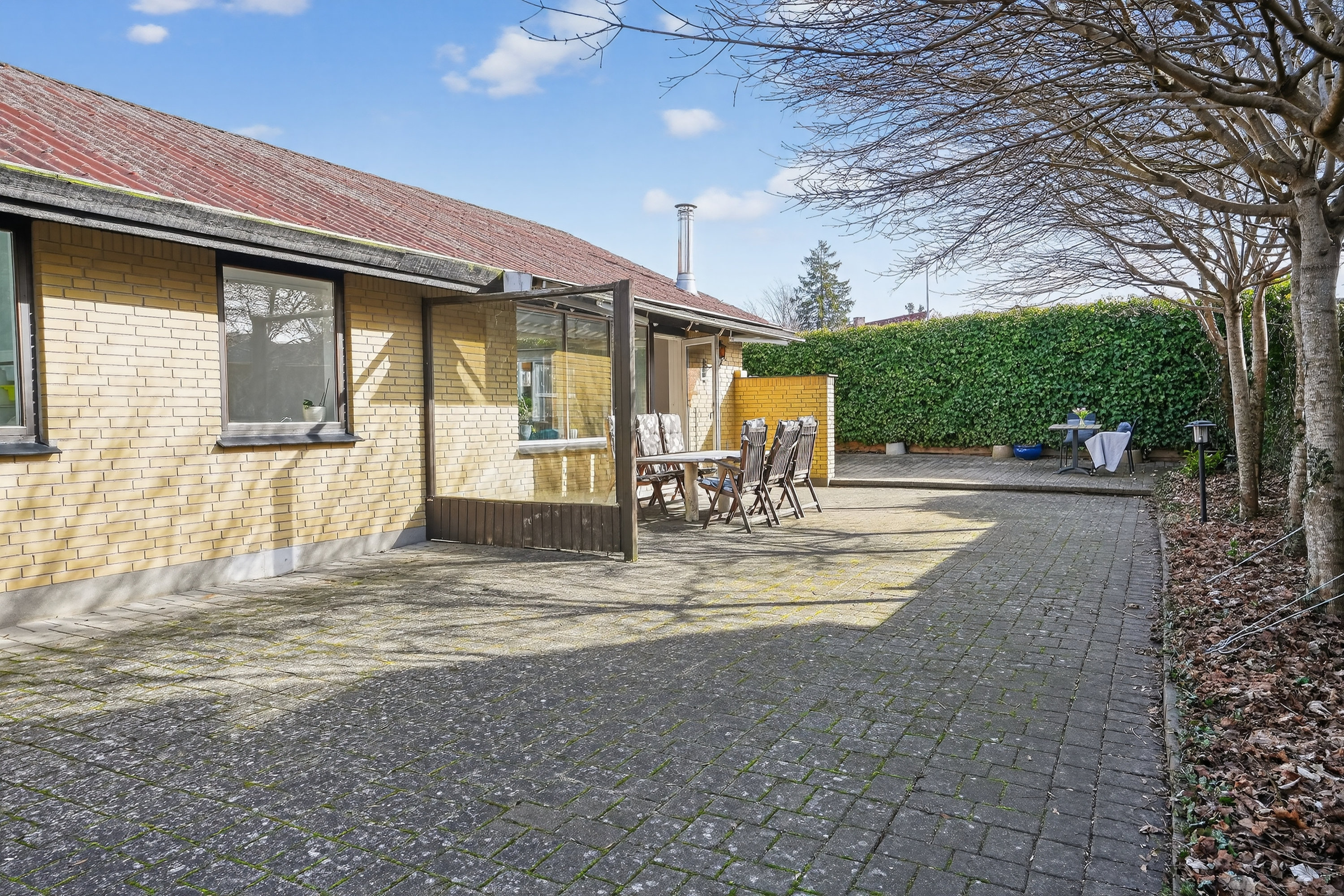 Fremhævet ejendommen billede i fuldskærmstilstand. Billede af Skovvænget 2, 3480 Fredensborg