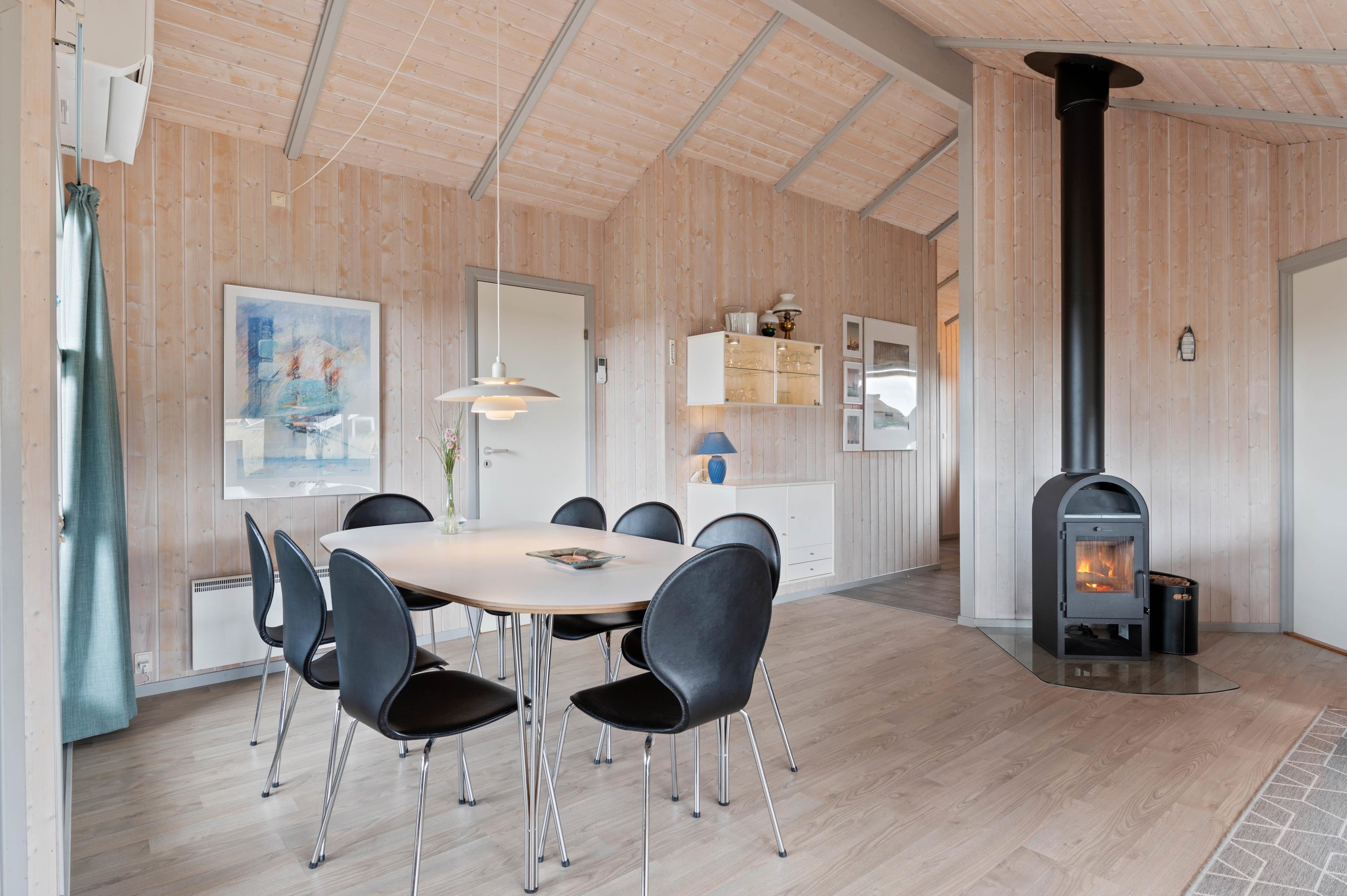 Fremhævet stue billede i fuldskærmstilstand. Billede af Bjerregårdsvej 337, Bjerregaard, 6960 Hvide Sande