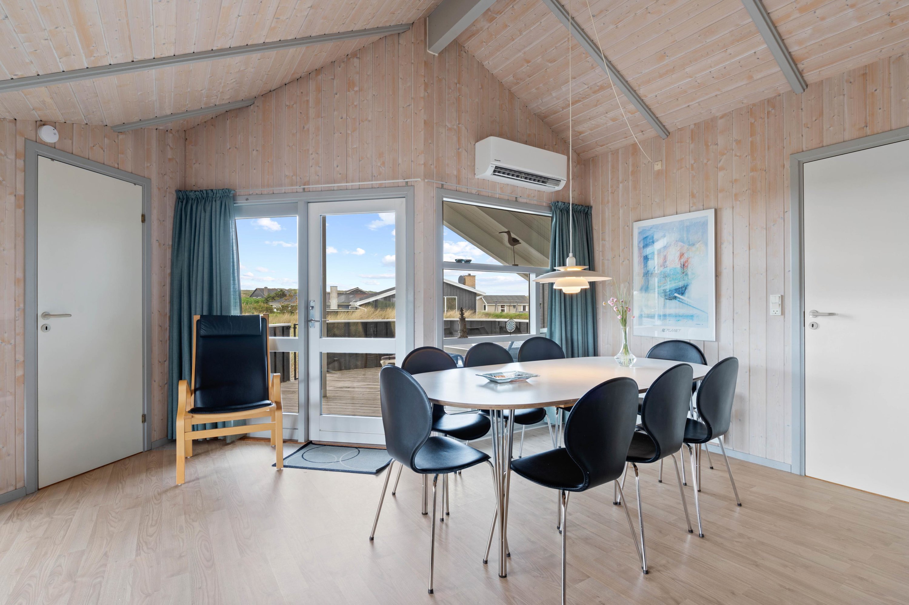 Fremhævet stue billede i fuldskærmstilstand. Billede af Bjerregårdsvej 337, Bjerregaard, 6960 Hvide Sande