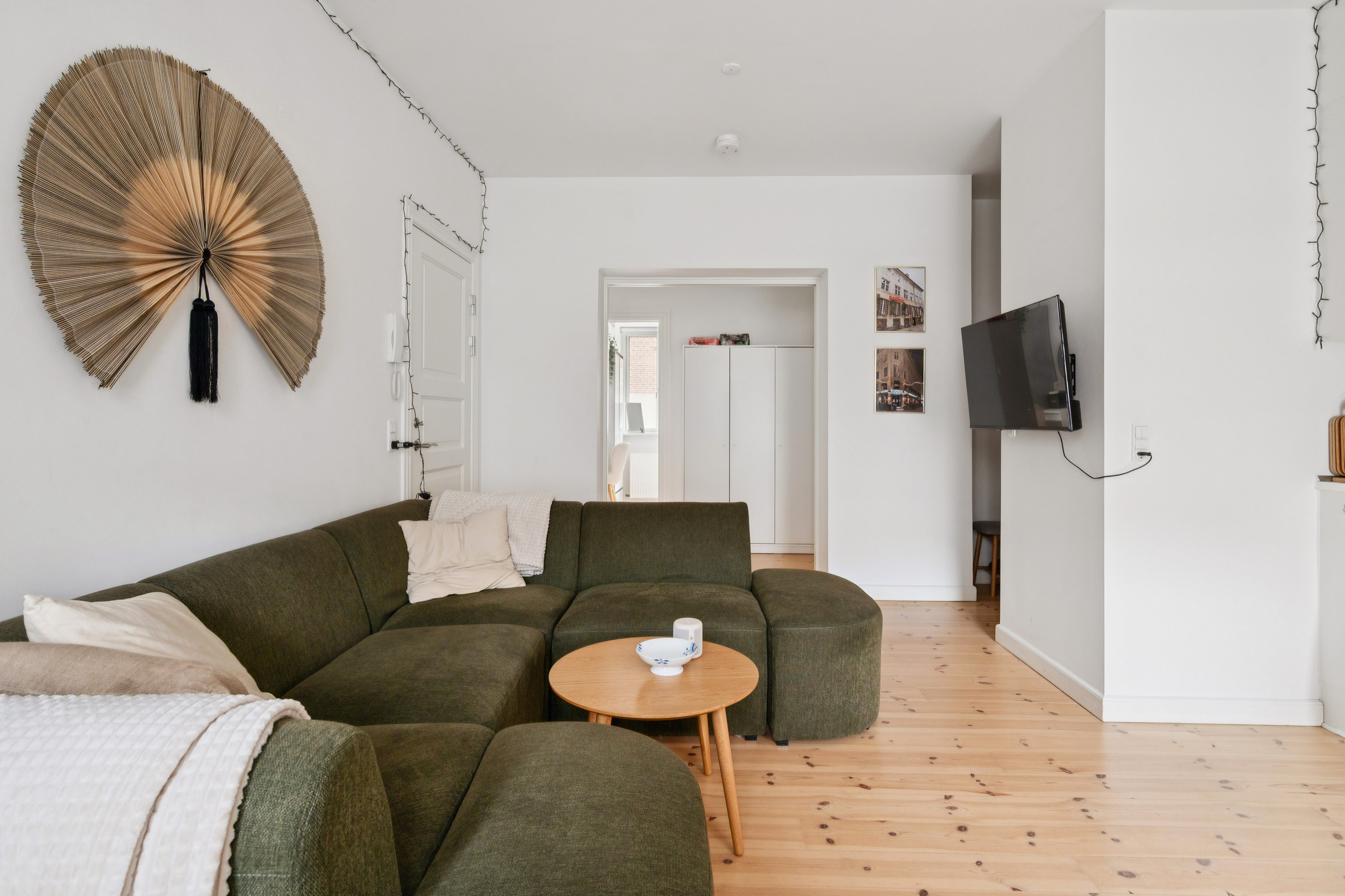 Fremhævet stue billede i fuldskærmstilstand. Billede af Vester Allé 24A, st.. tv., 8000 Aarhus C