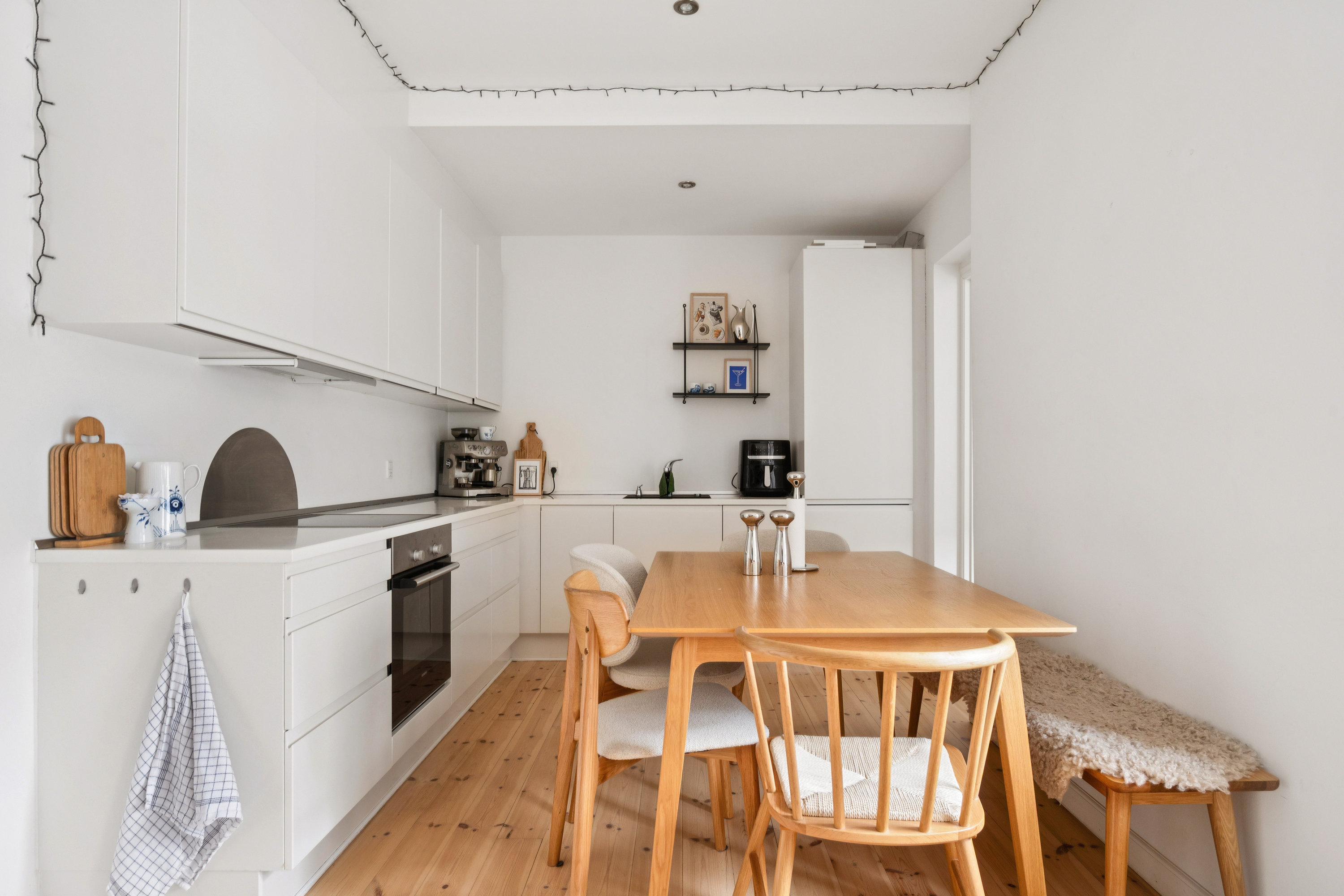 Fremhævet køkken billede i fuldskærmstilstand. Billede af Vester Allé 24A, st.. tv., 8000 Aarhus C