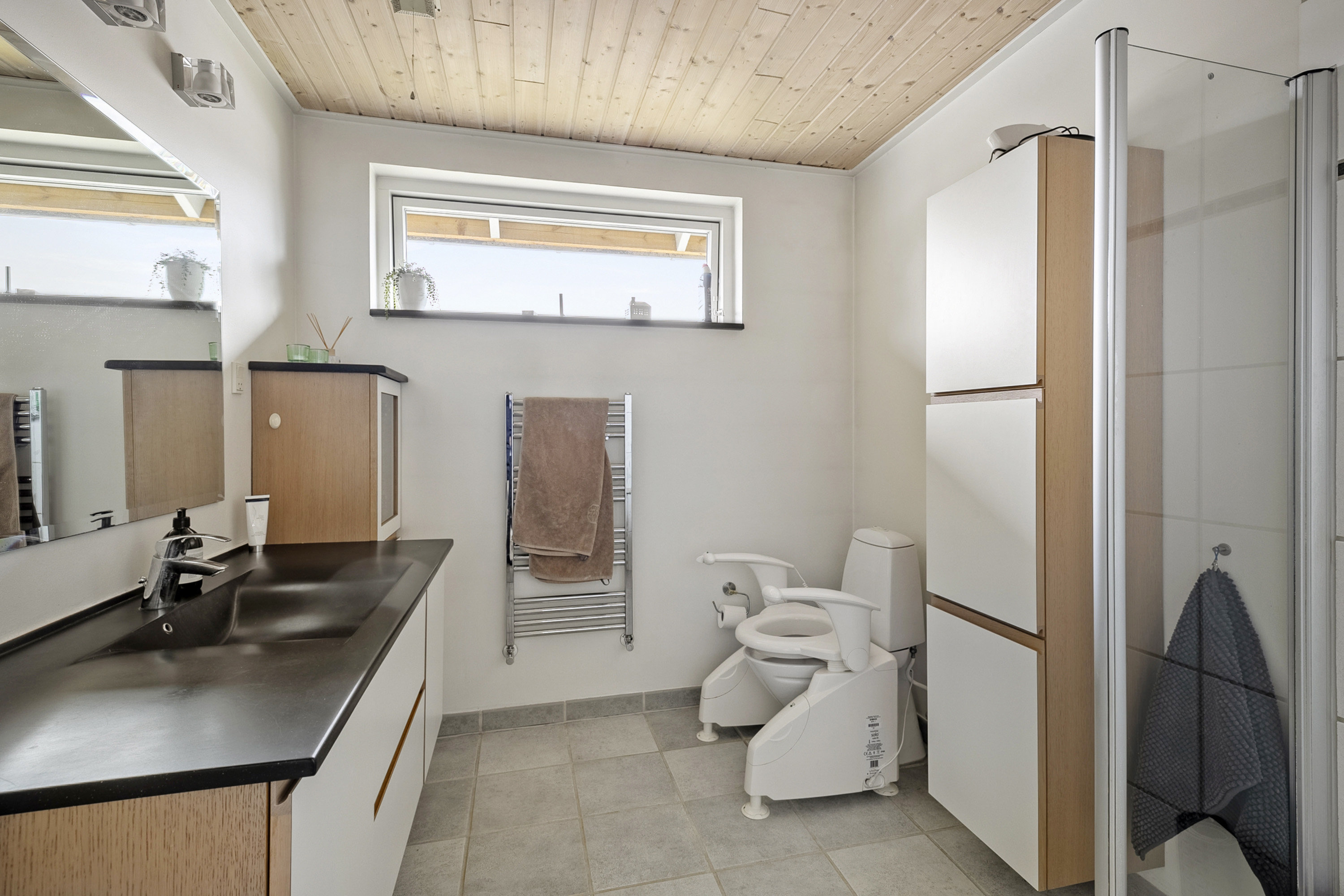 Fremhævet badeværelse billede i fuldskærmstilstand. Billede af Vejsager 11, 4241 Vemmelev