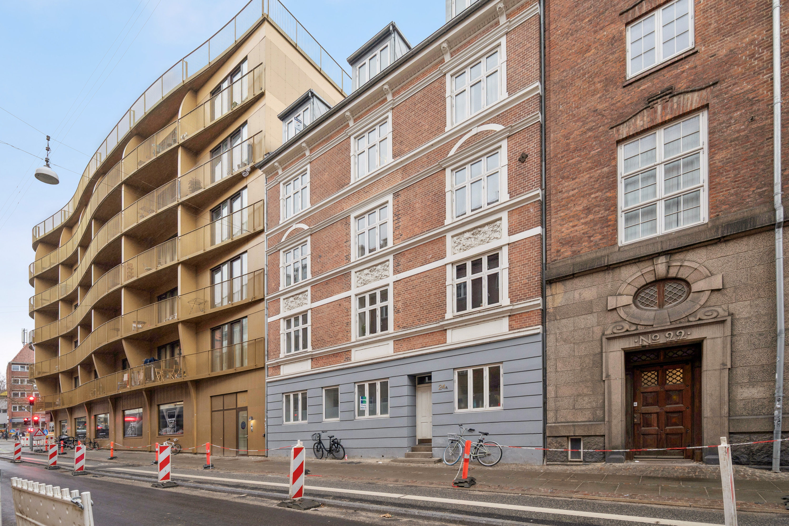 Fremhævet andet billede i fuldskærmstilstand. Billede af Vester Allé 24A, st.. tv., 8000 Aarhus C