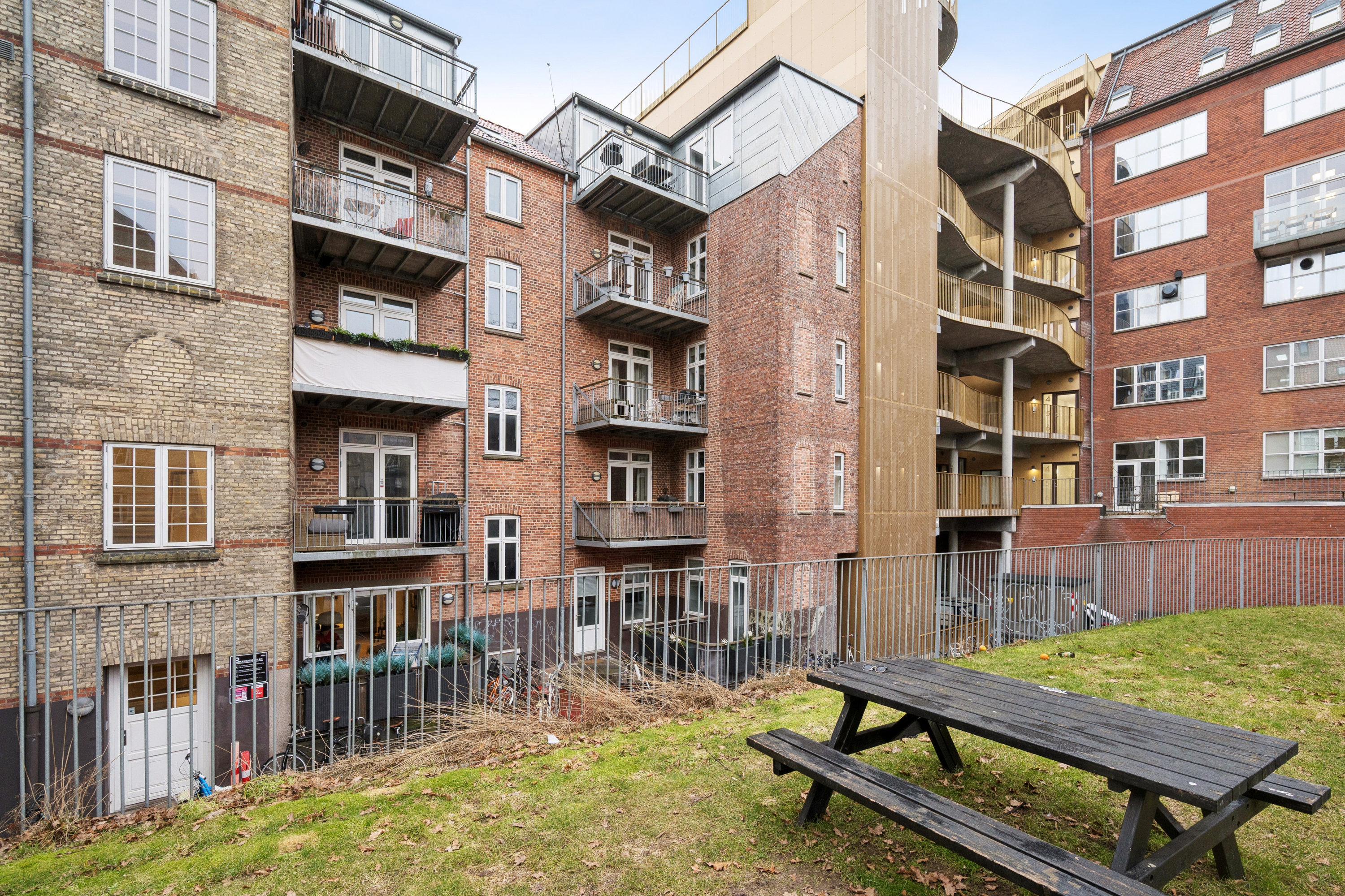 Fremhævet andet billede i fuldskærmstilstand. Billede af Vester Allé 24A, st.. tv., 8000 Aarhus C