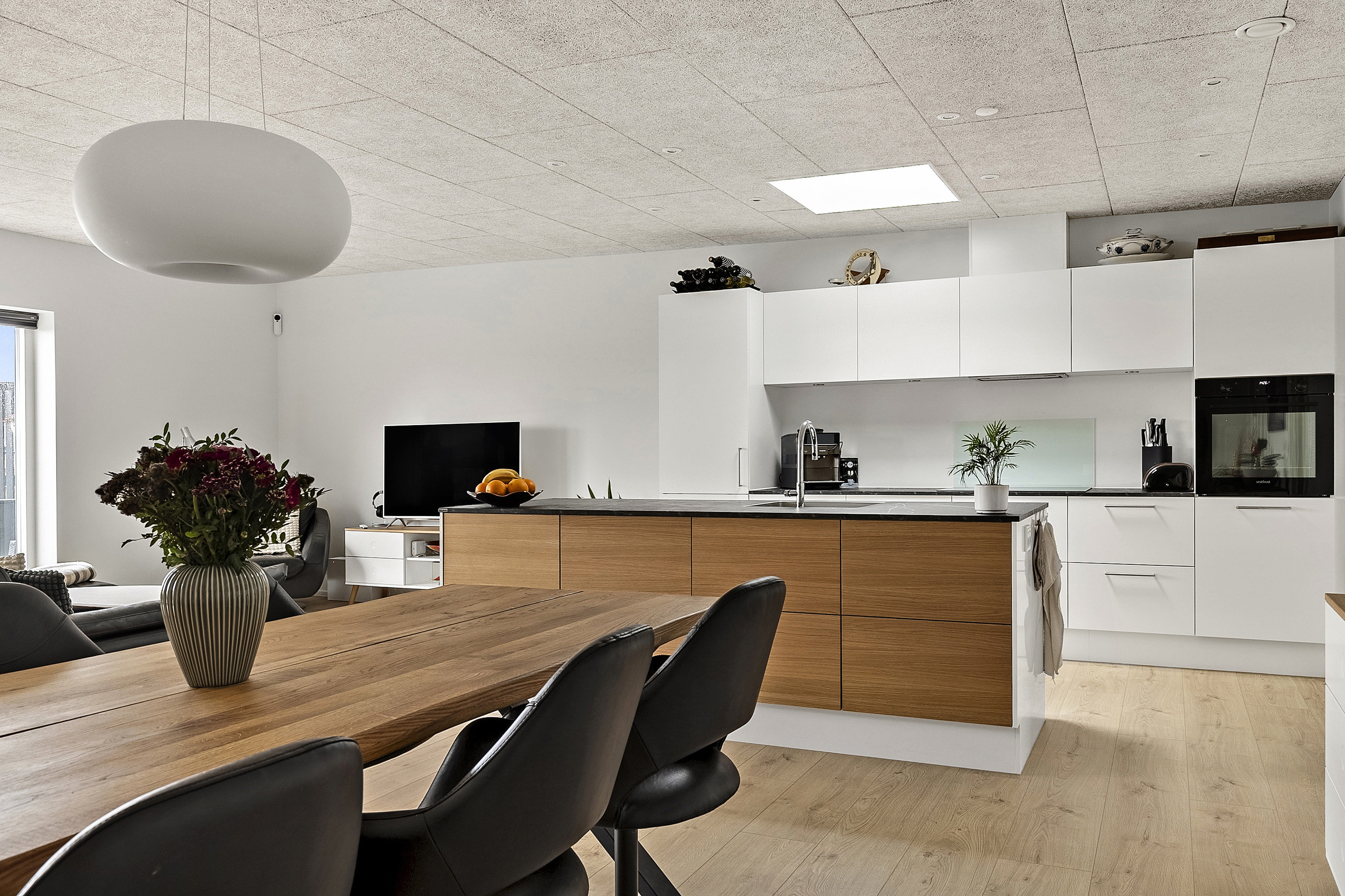 Fremhævet spisestue billede i fuldskærmstilstand. Billede af Glentehøjen 4, Gram, 8660 Skanderborg