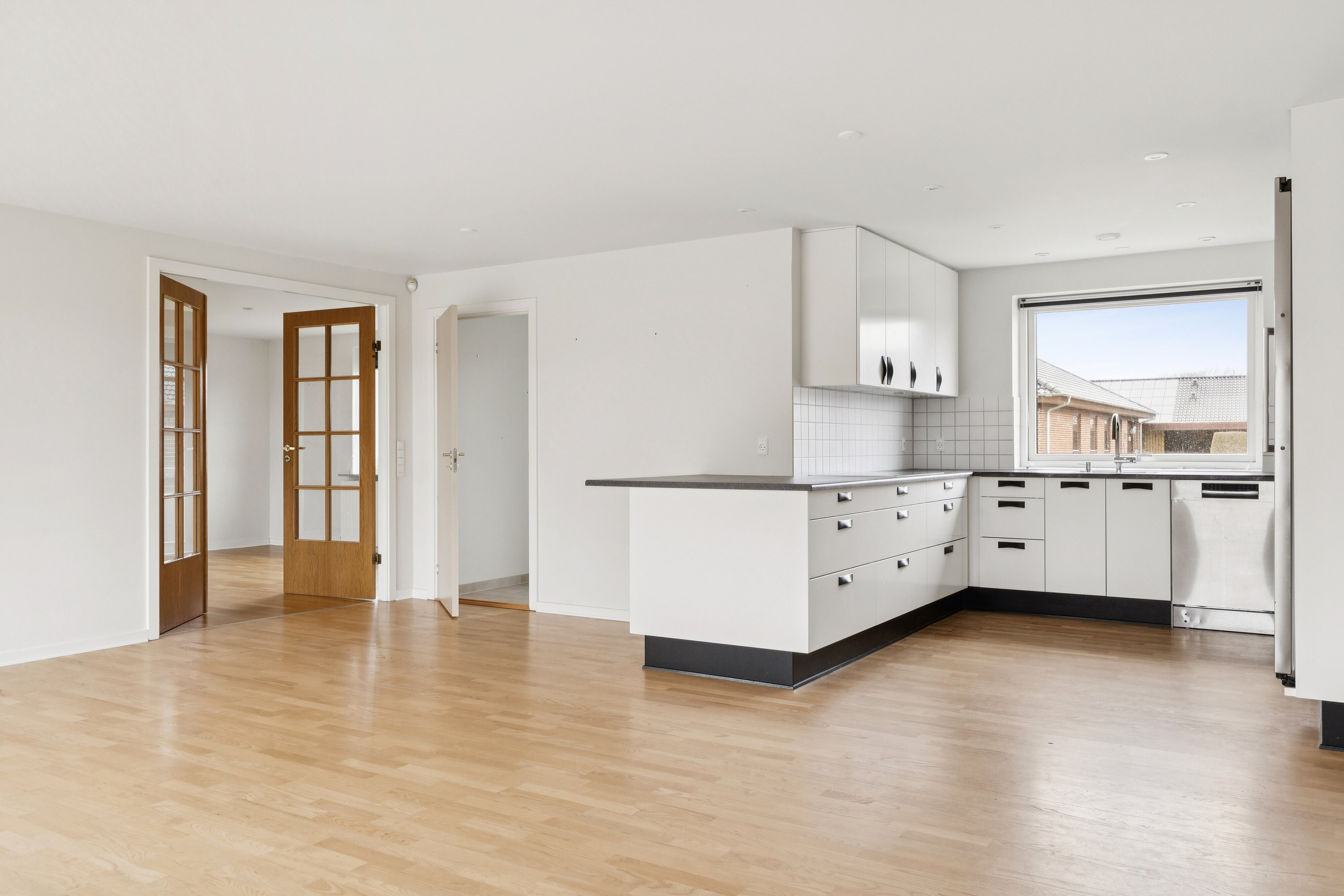 Fremhævet stue billede i fuldskærmstilstand. Billede af Jens Holdgaards Vej 75, 7430 Ikast