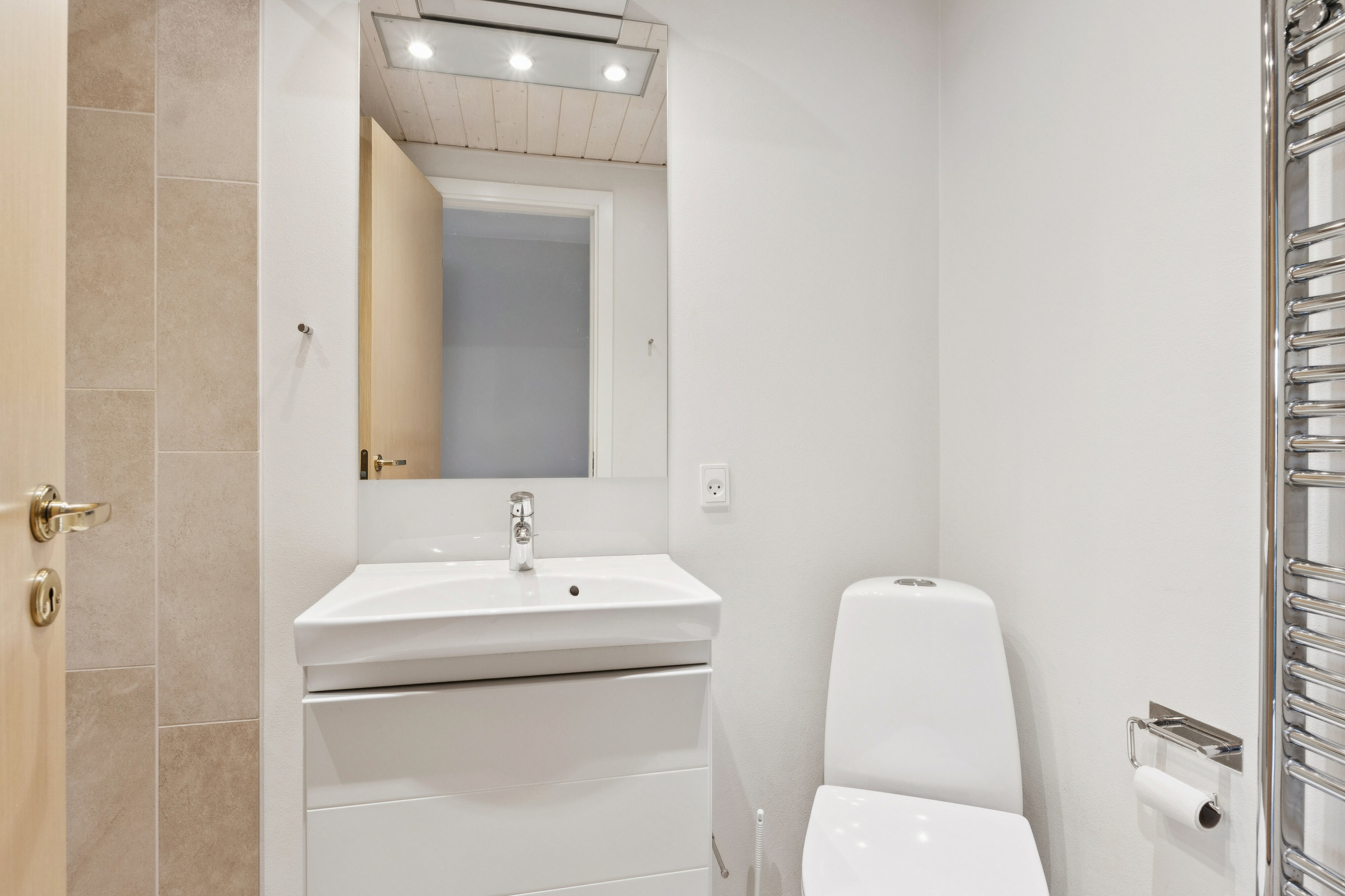 Fremhævet badeværelse billede i fuldskærmstilstand. Billede af Jens Holdgaards Vej 75, 7430 Ikast