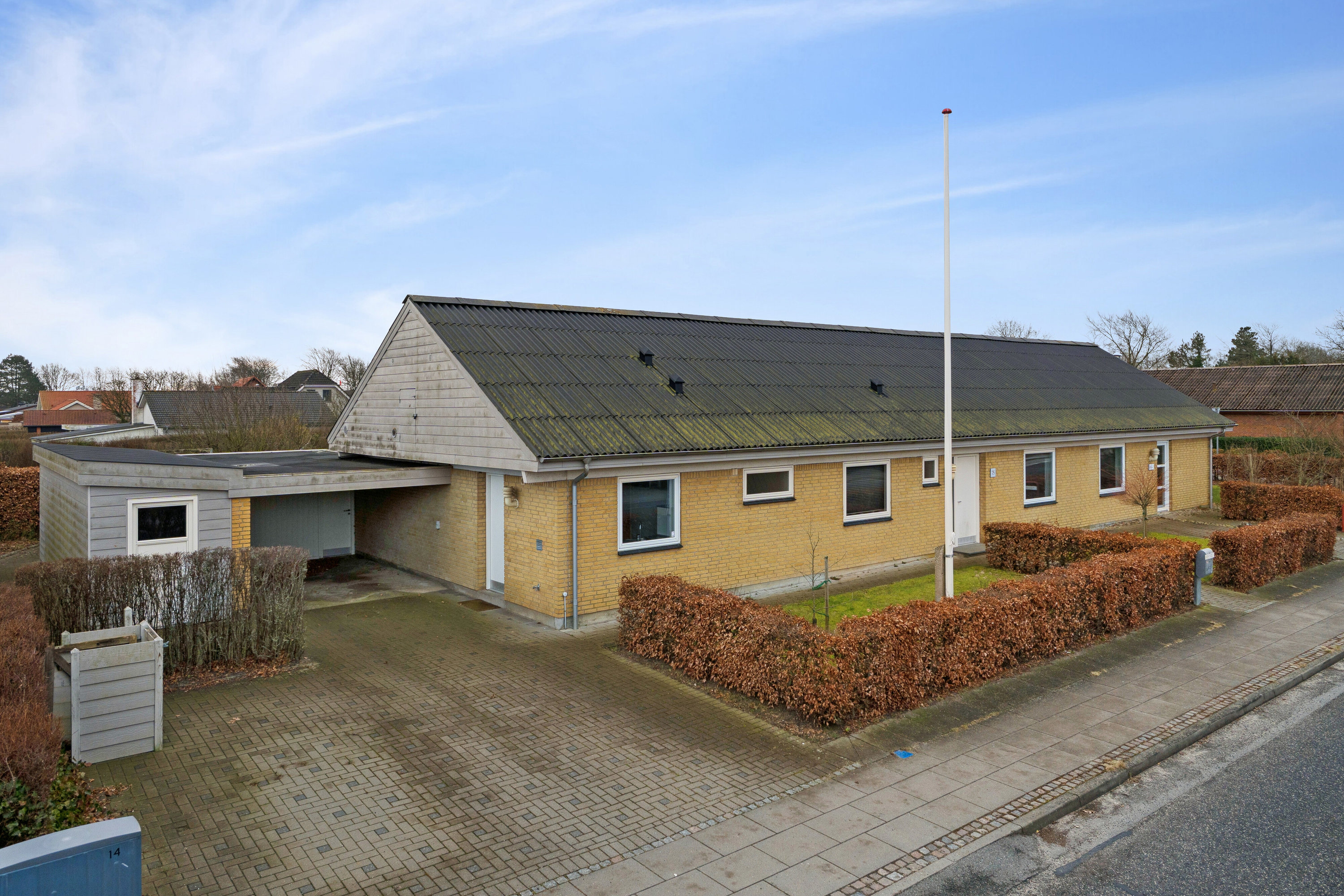 Fremhævet set fra vejen billede i fuldskærmstilstand. Billede af Jens Holdgaards Vej 75, 7430 Ikast