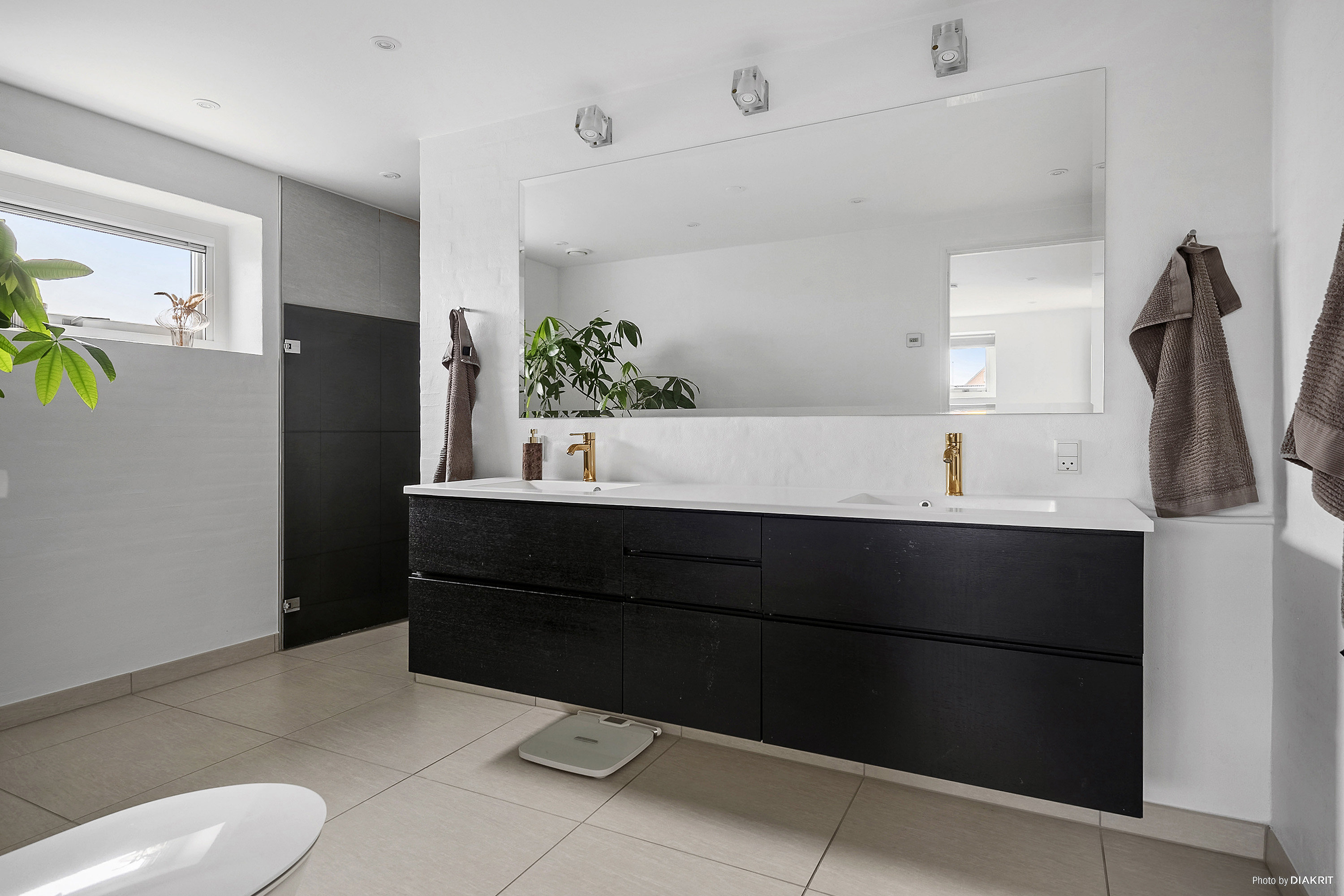 Fremhævet badeværelse billede i fuldskærmstilstand. Billede af Vesterhåb 55, 8300 Odder