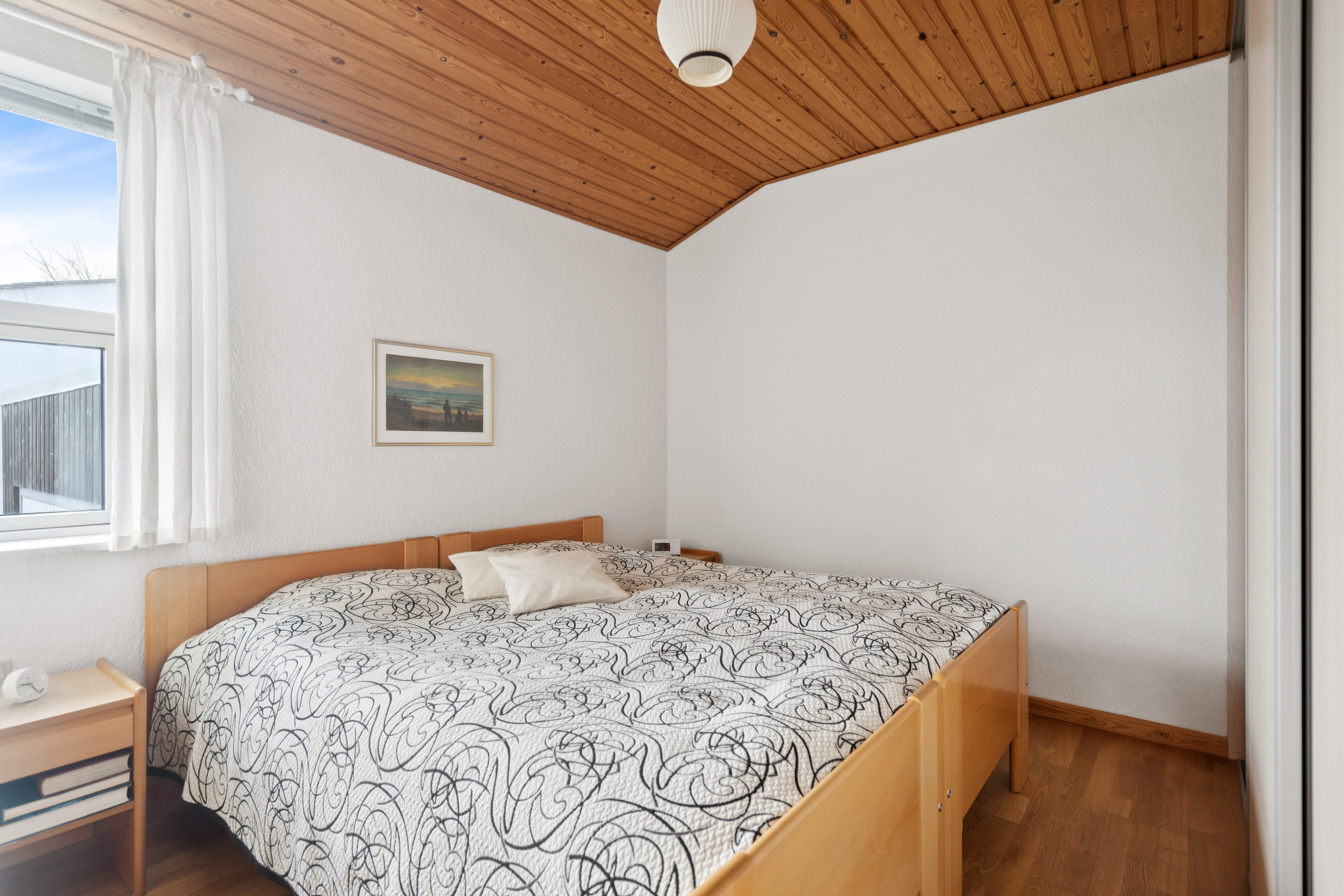 Fremhævet soveværelse billede i fuldskærmstilstand. Billede af Åkandevej 3, 9800 Hjørring