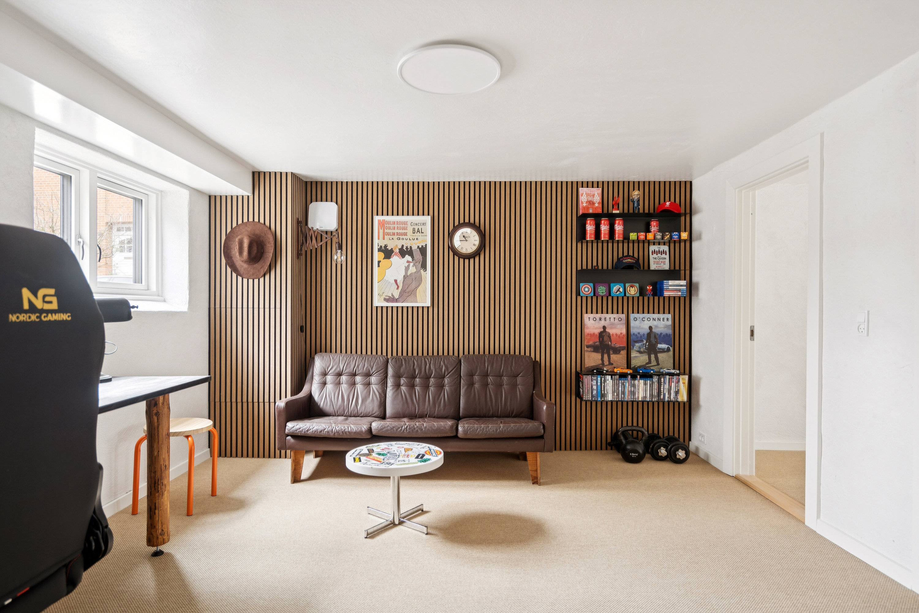 Fremhævet stue billede i fuldskærmstilstand. Billede af Græsvangen 3, 9800 Hjørring