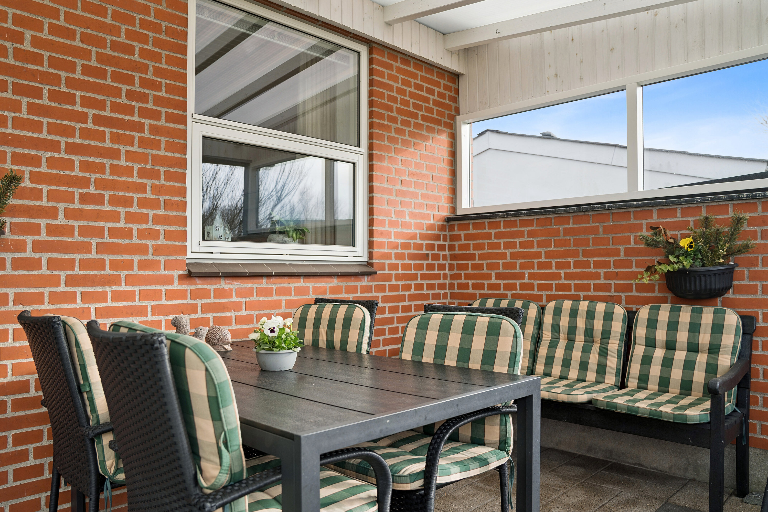 Fremhævet overdækket terrasse billede i fuldskærmstilstand. Billede af Åkandevej 3, 9800 Hjørring