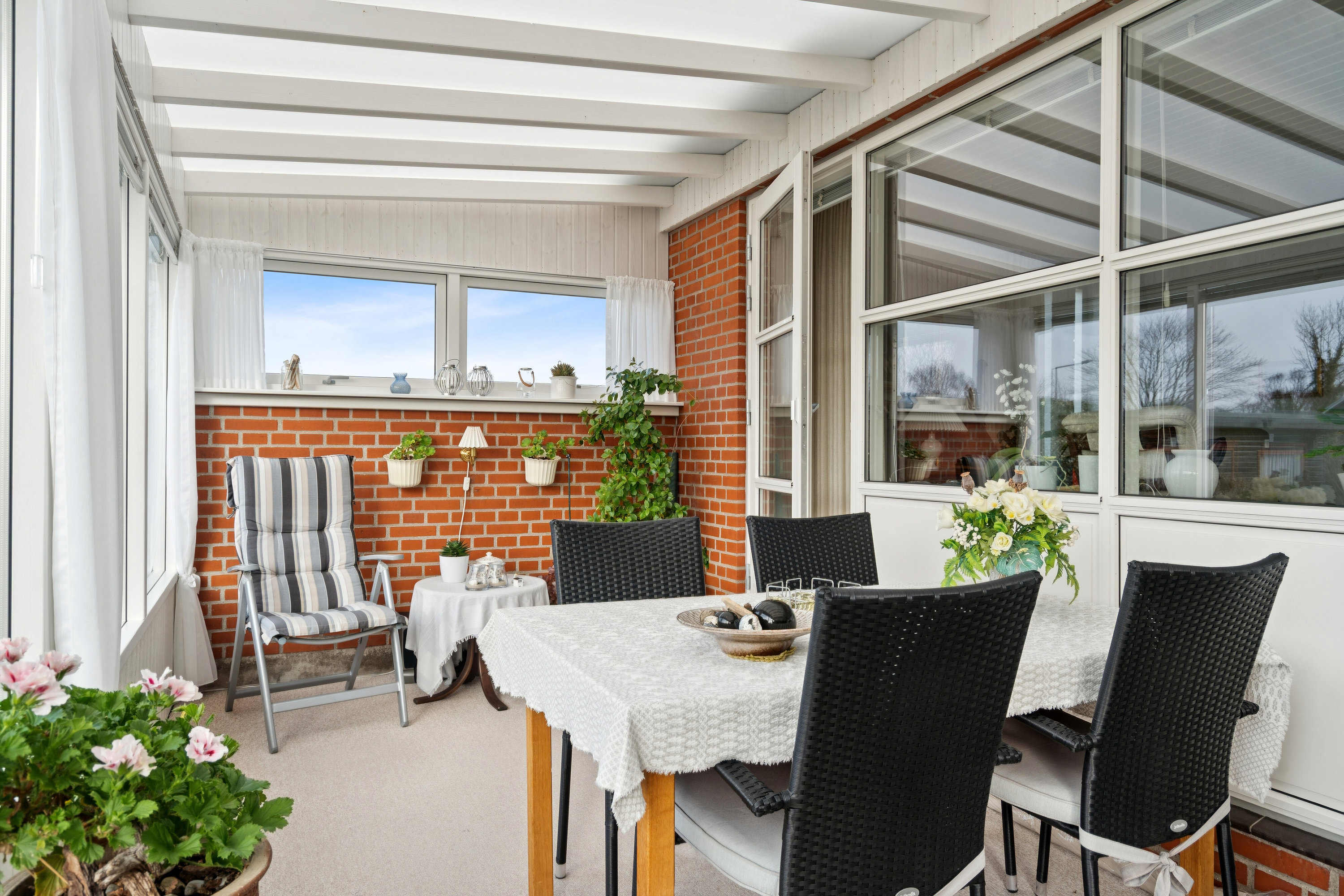 Fremhævet overdækket terrasse billede i fuldskærmstilstand. Billede af Åkandevej 3, 9800 Hjørring