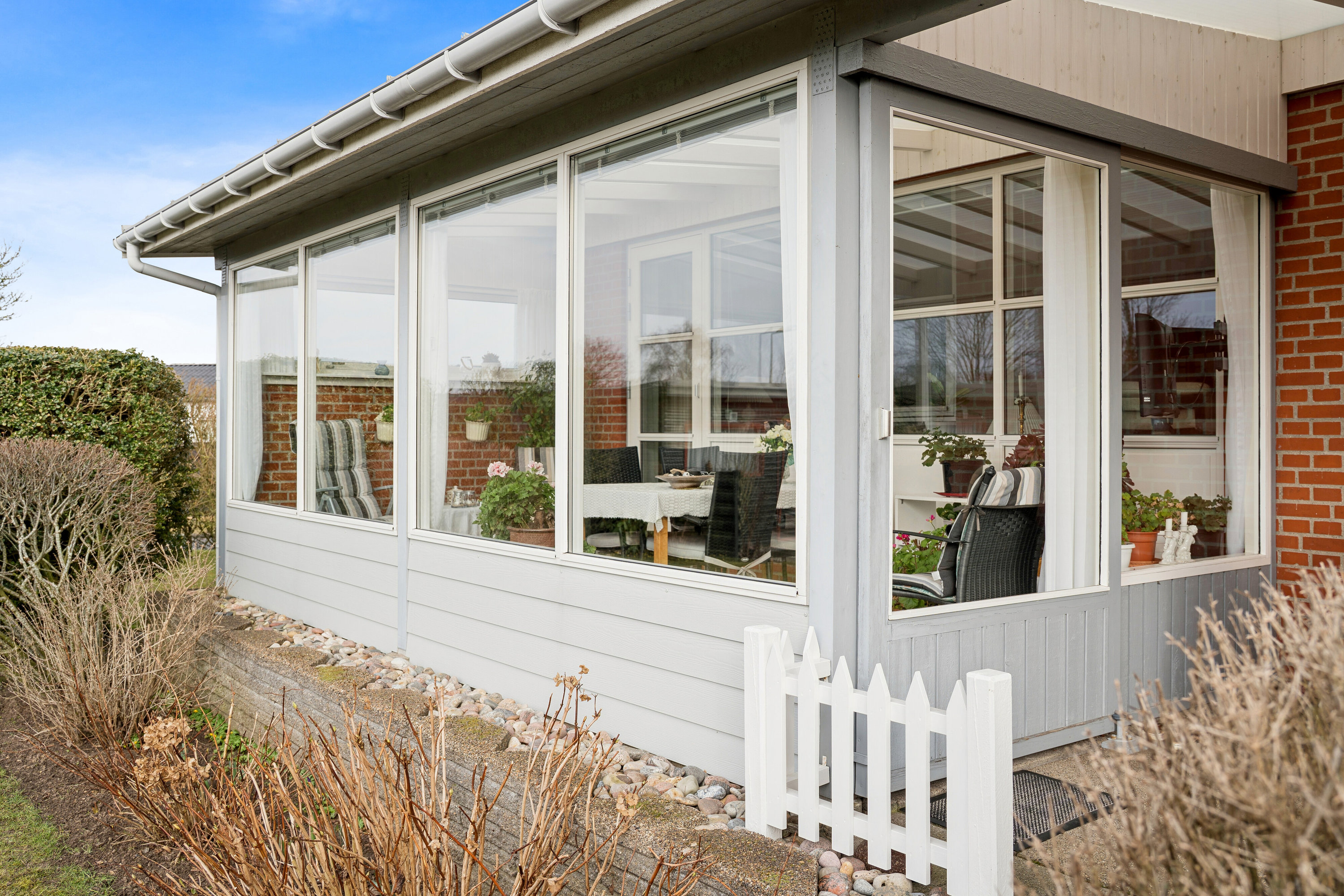 Fremhævet udendørs billede i fuldskærmstilstand. Billede af Åkandevej 3, 9800 Hjørring